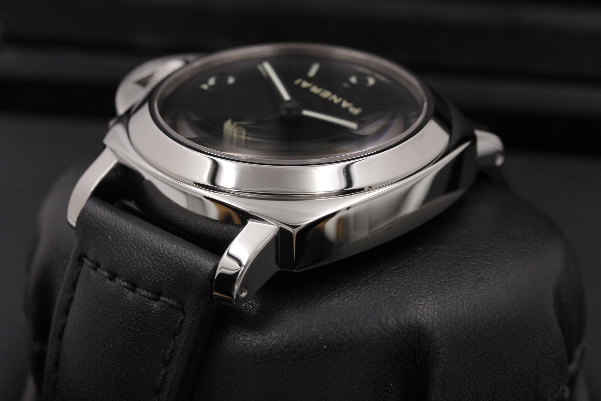 Watch Image 5