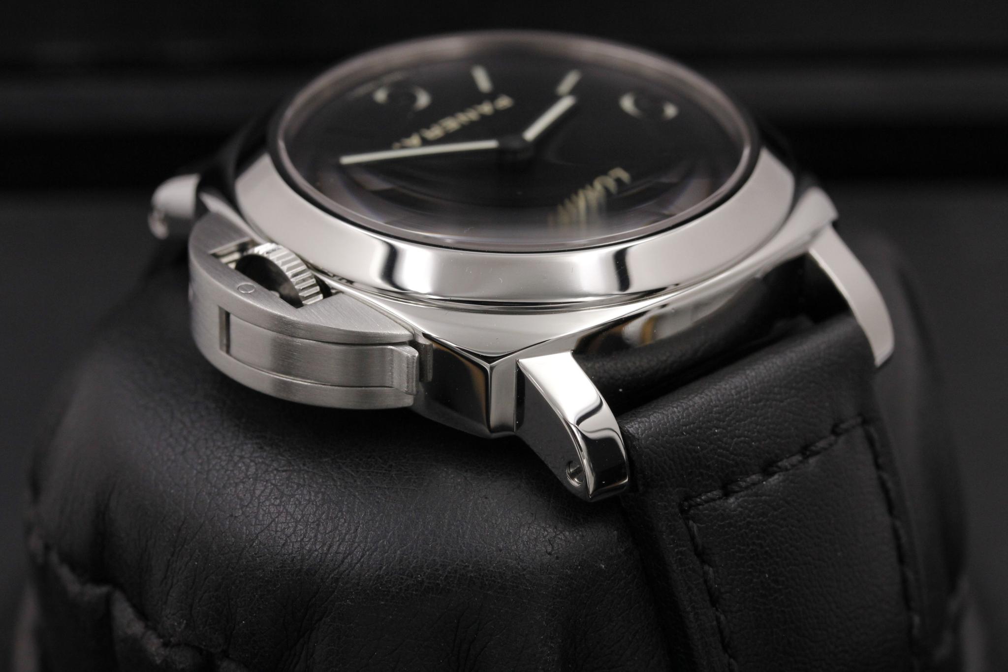 Watch Image 4