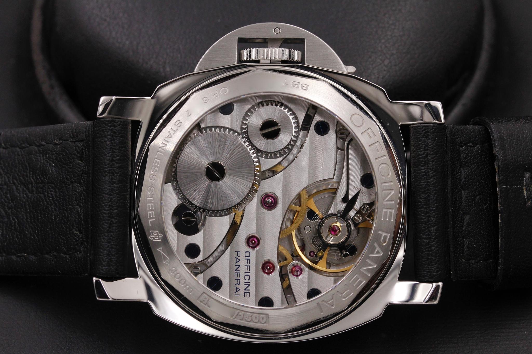 Watch Image 7