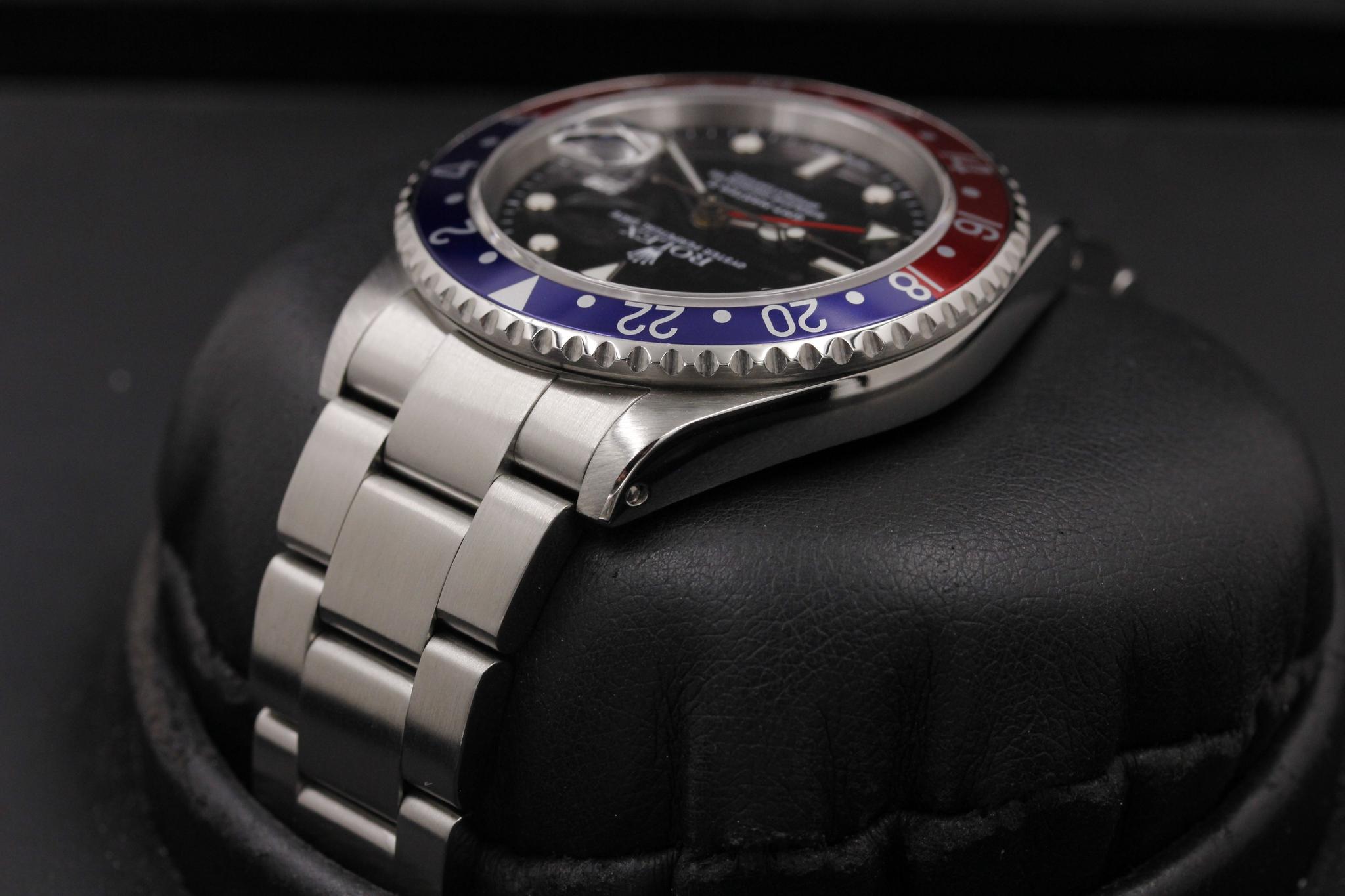 Watch Image 5