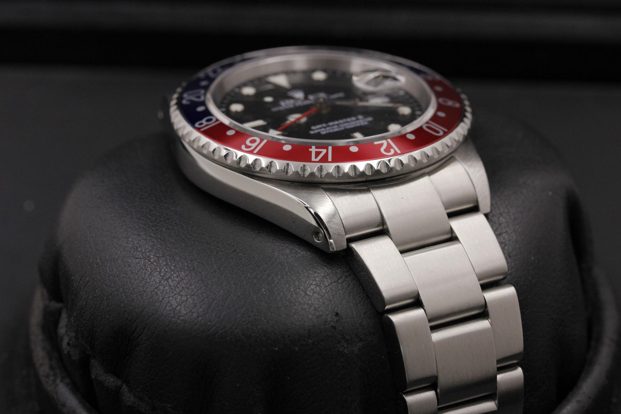 Watch Image 6