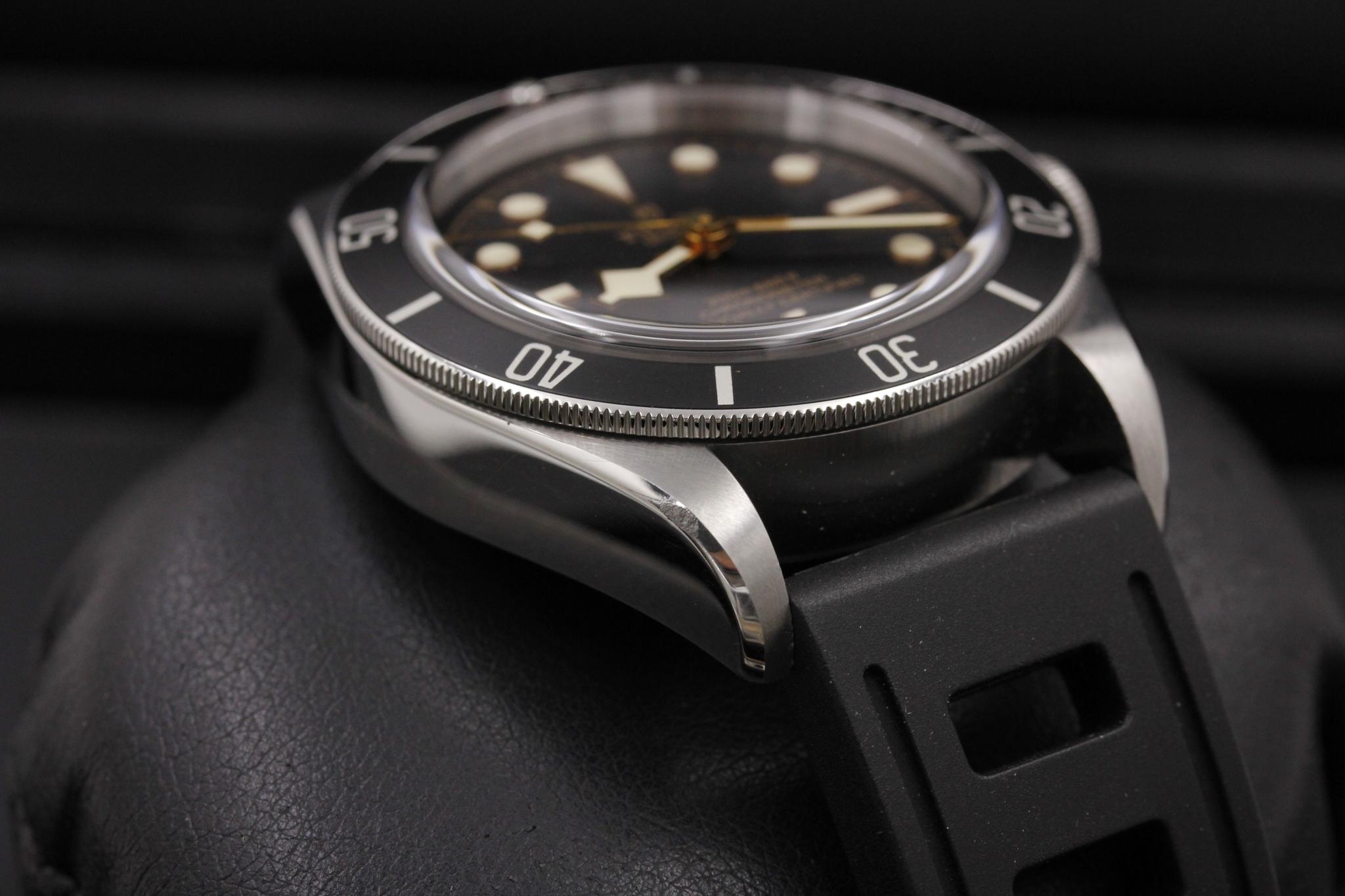 Watch Image 6