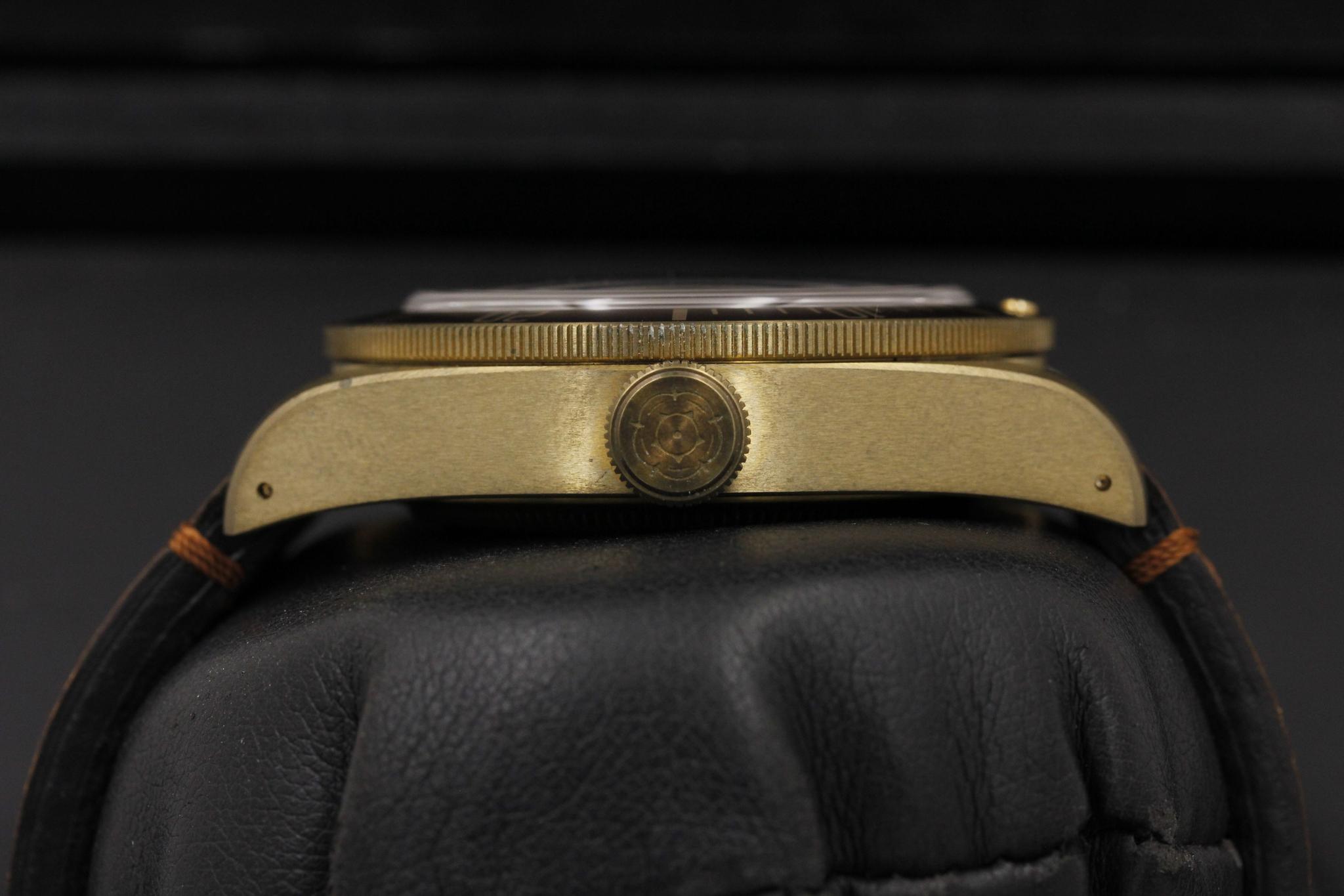 Watch Image 3