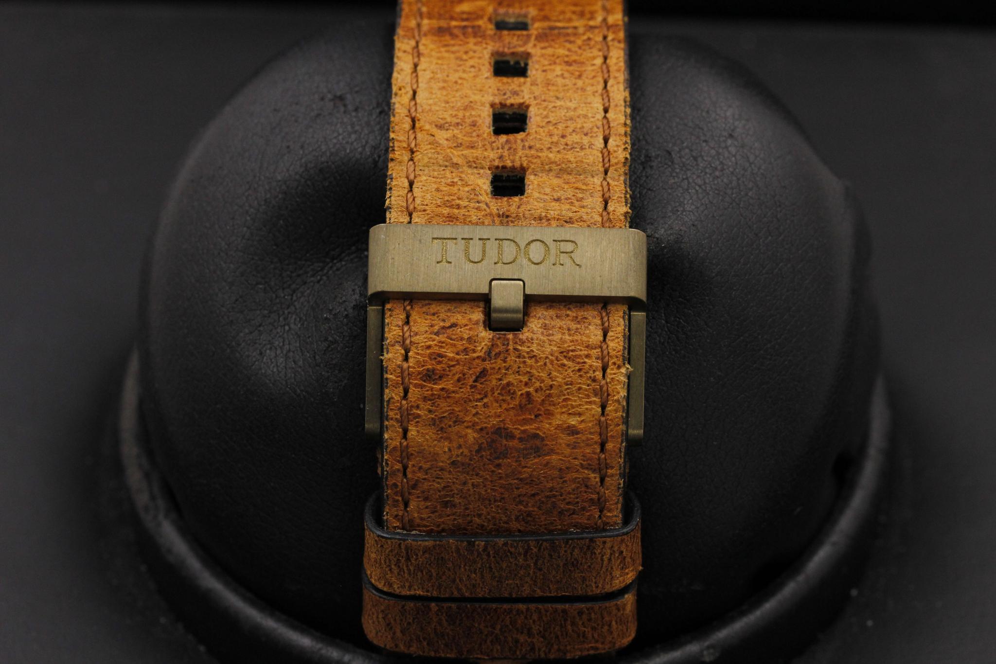 Watch Image 8