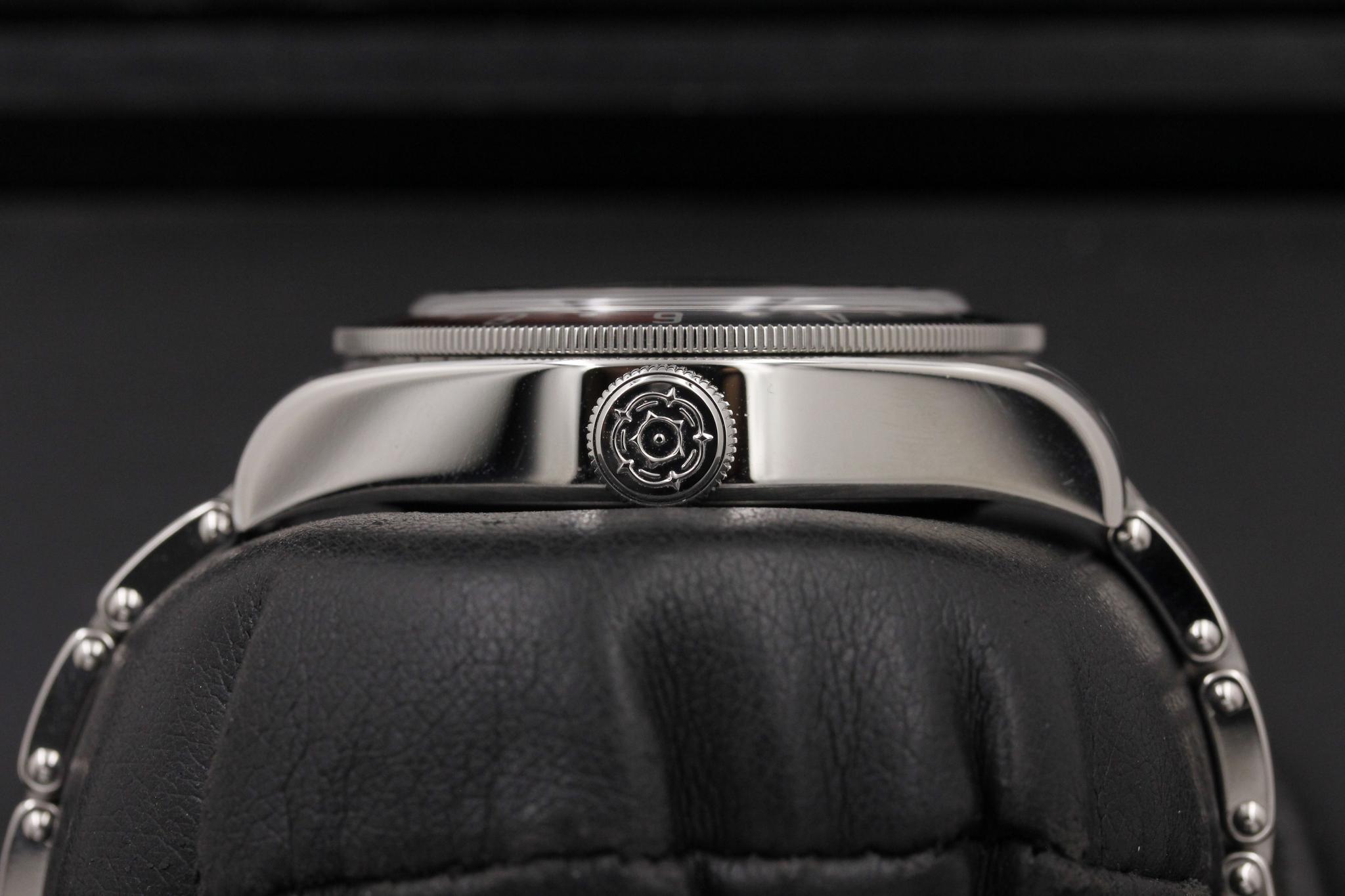 Watch Image 3