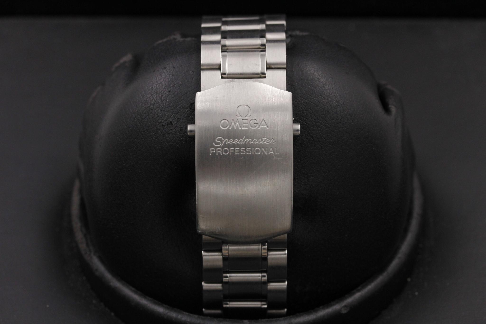 Watch Image 10