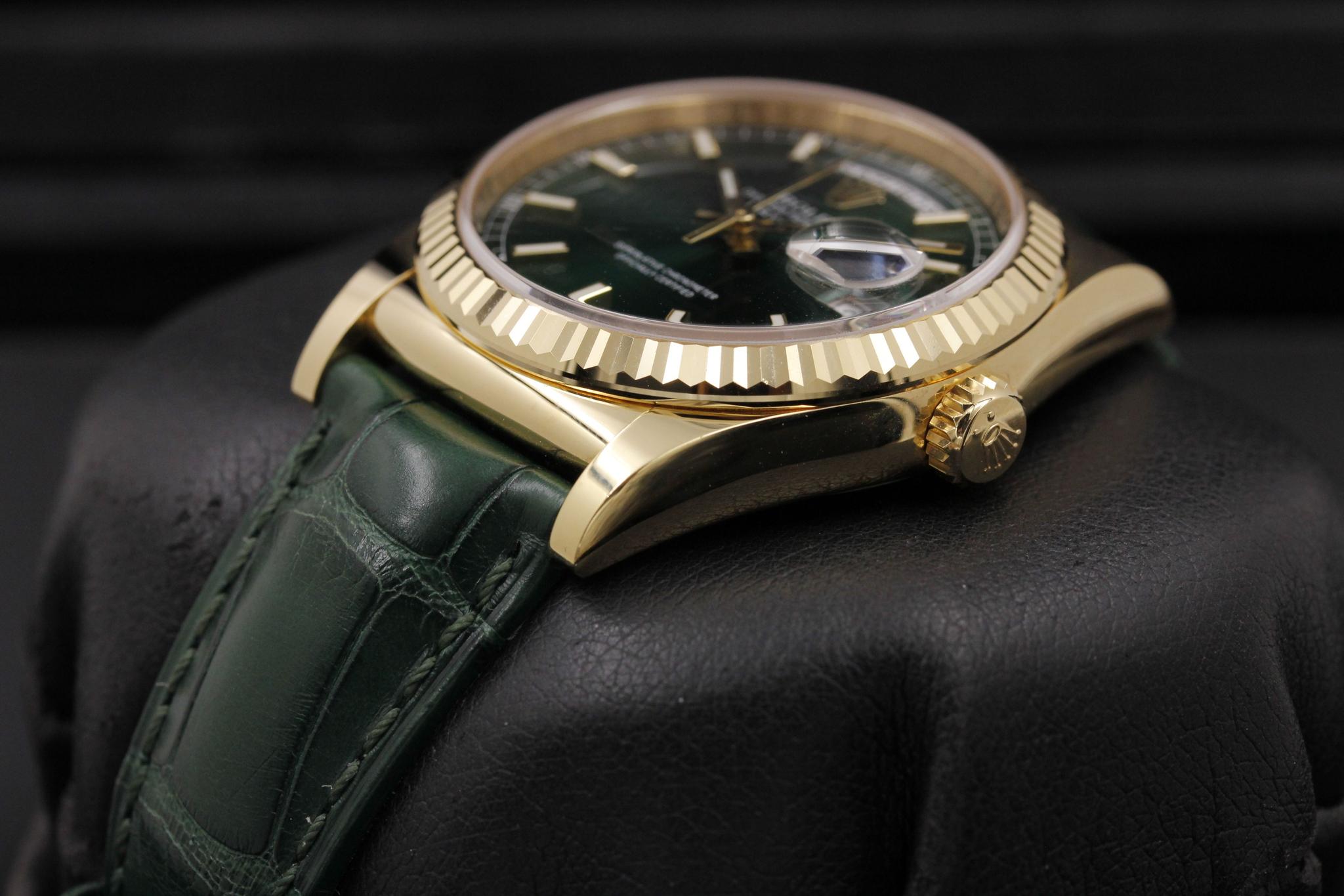 Watch Image 2