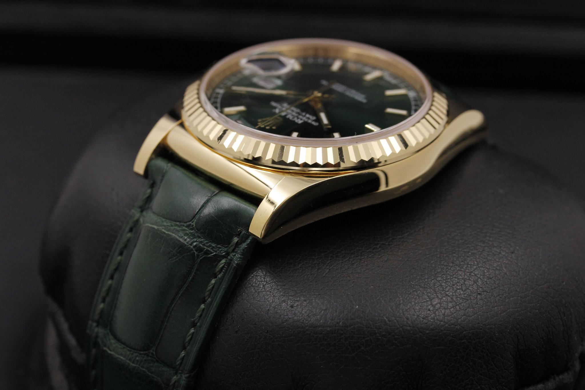 Watch Image 5