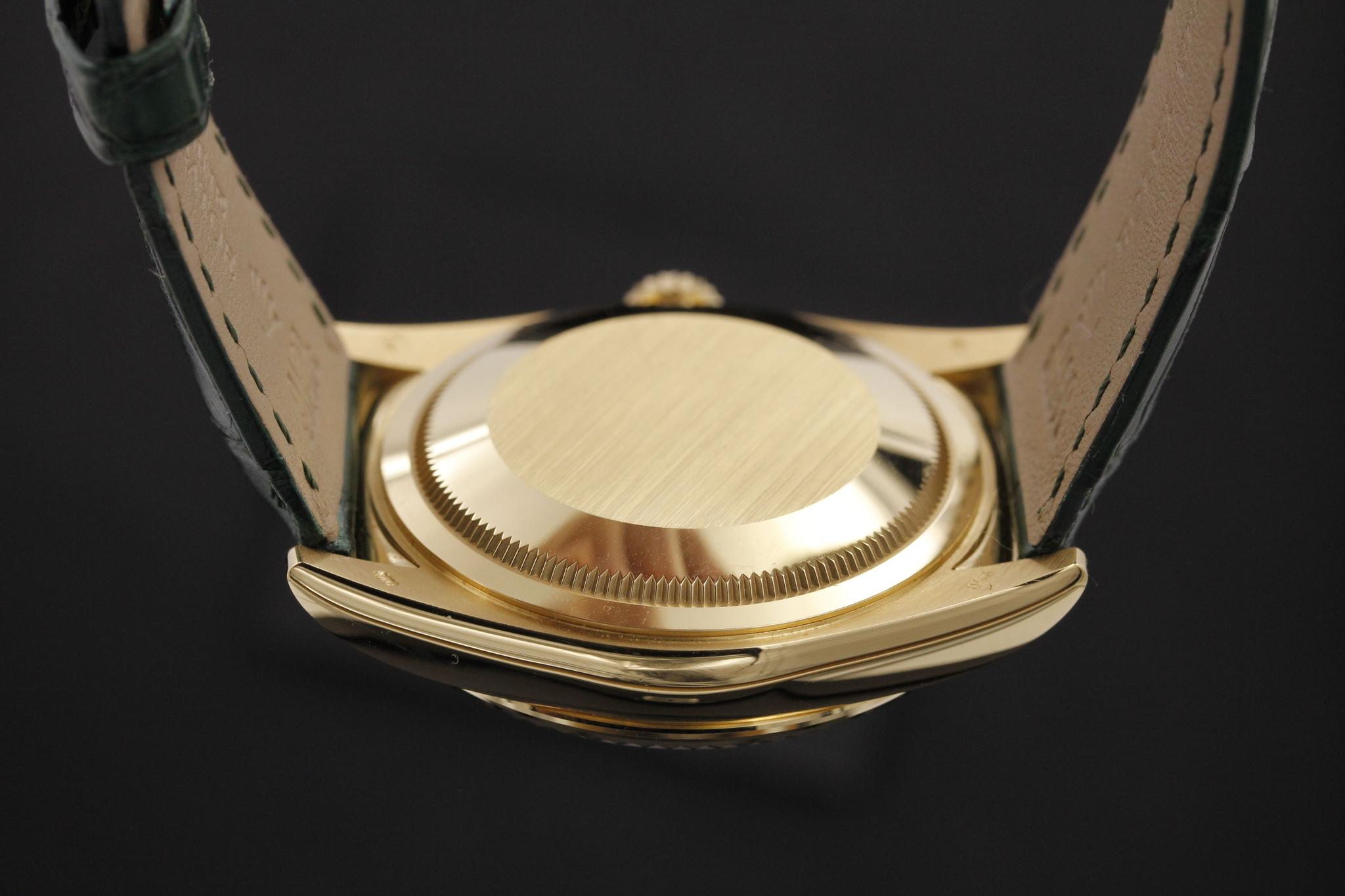 Watch Image 7