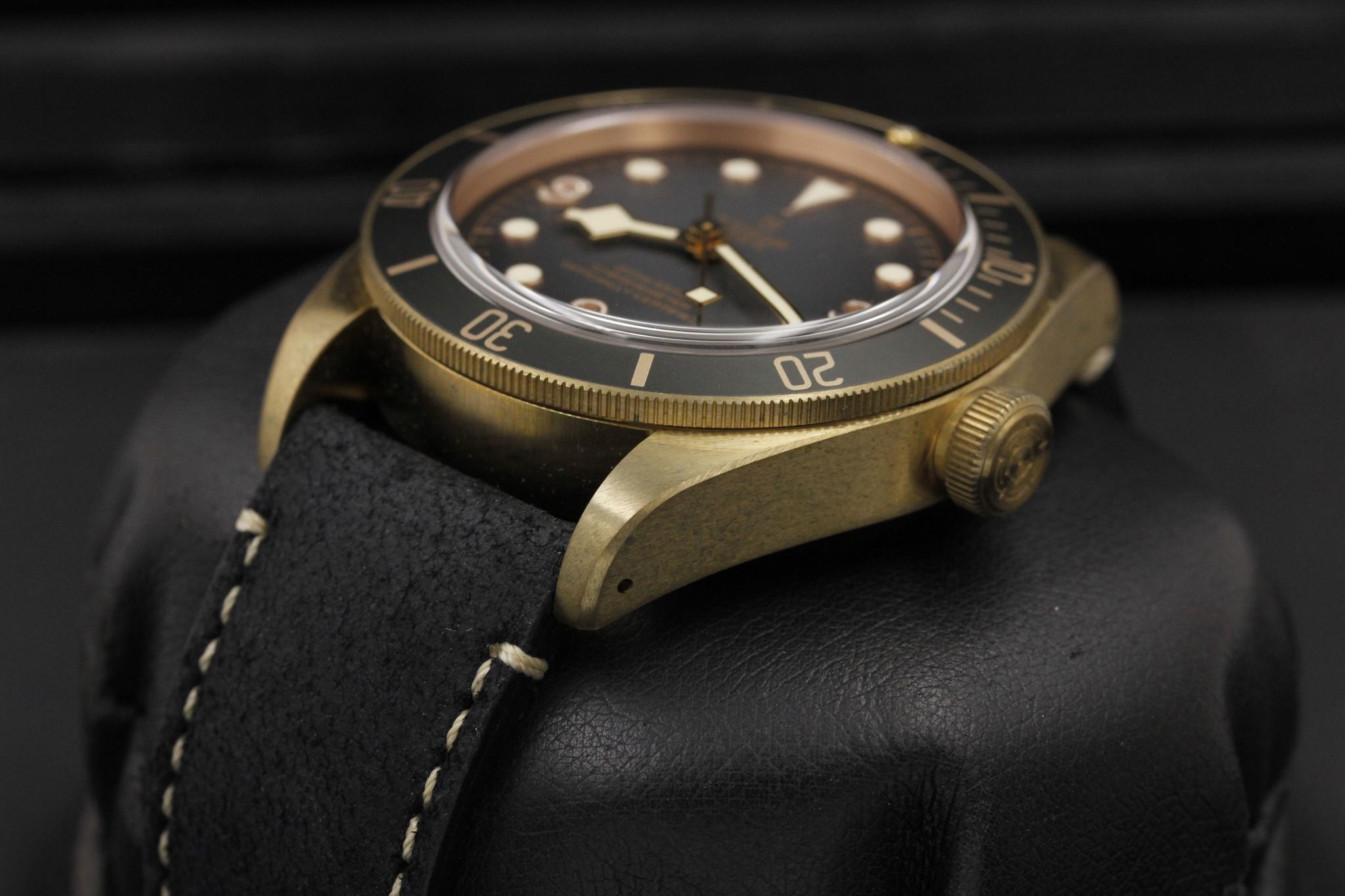 Watch Image 2