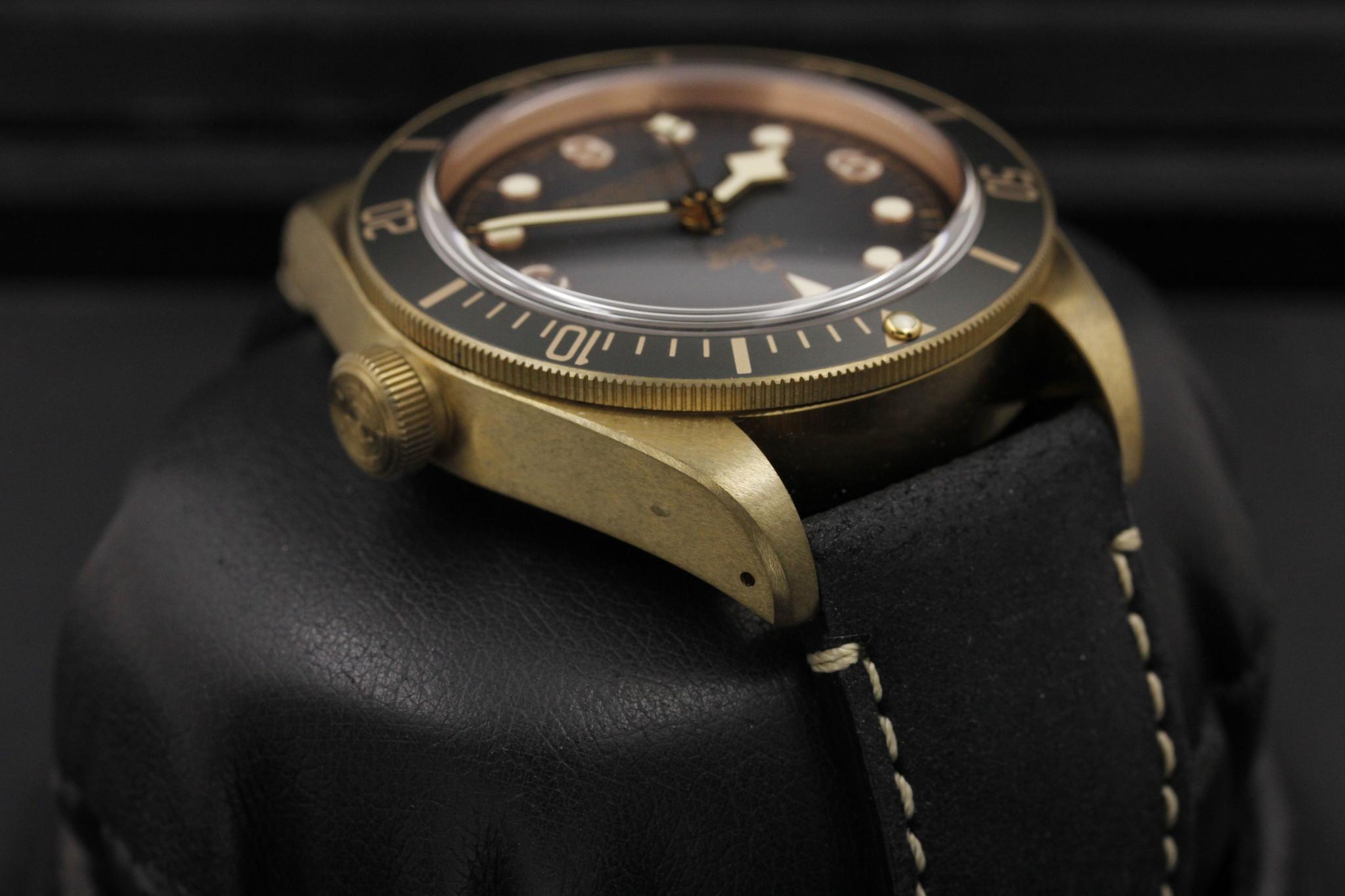 Watch Image 4