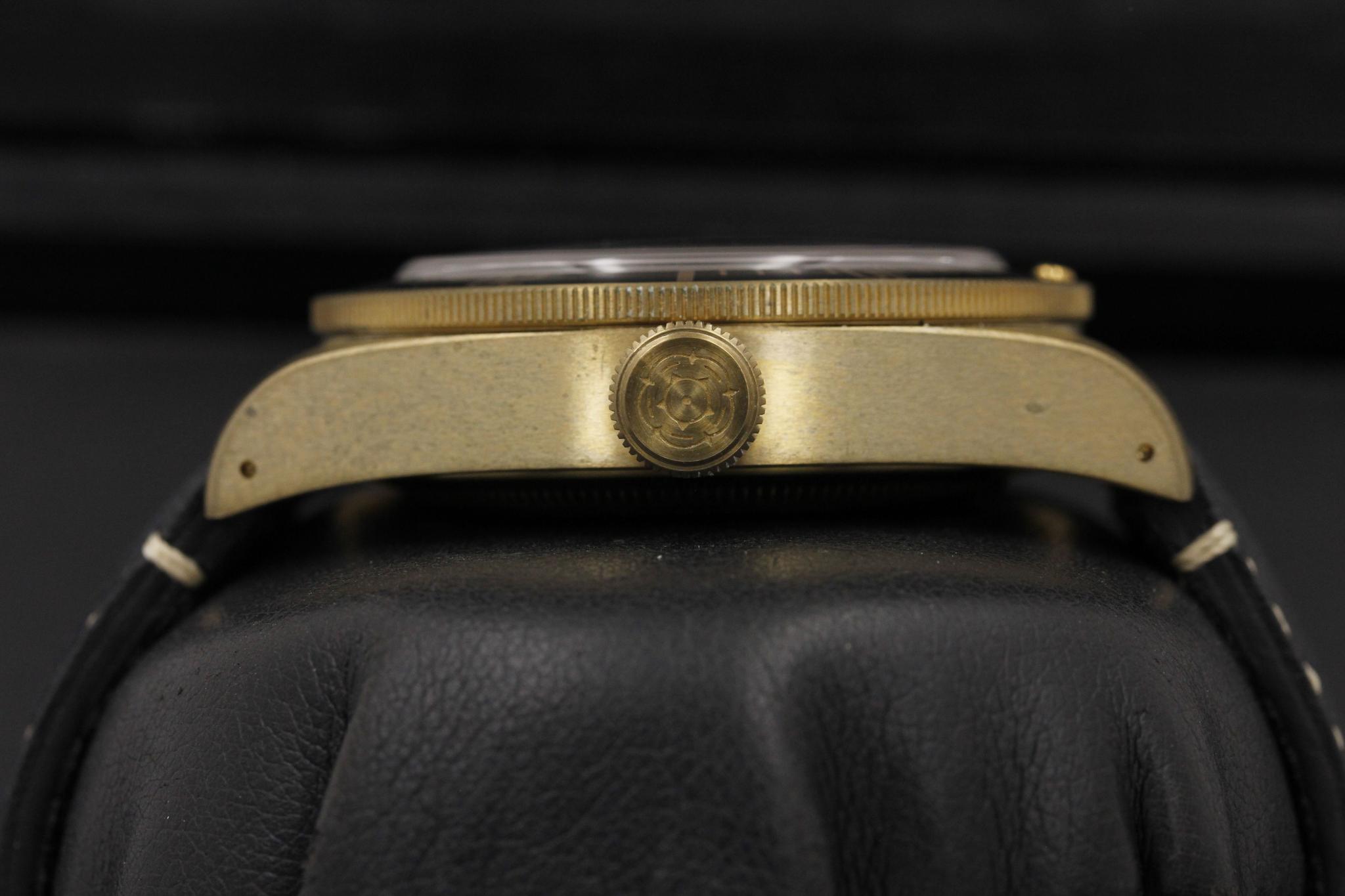 Watch Image 3