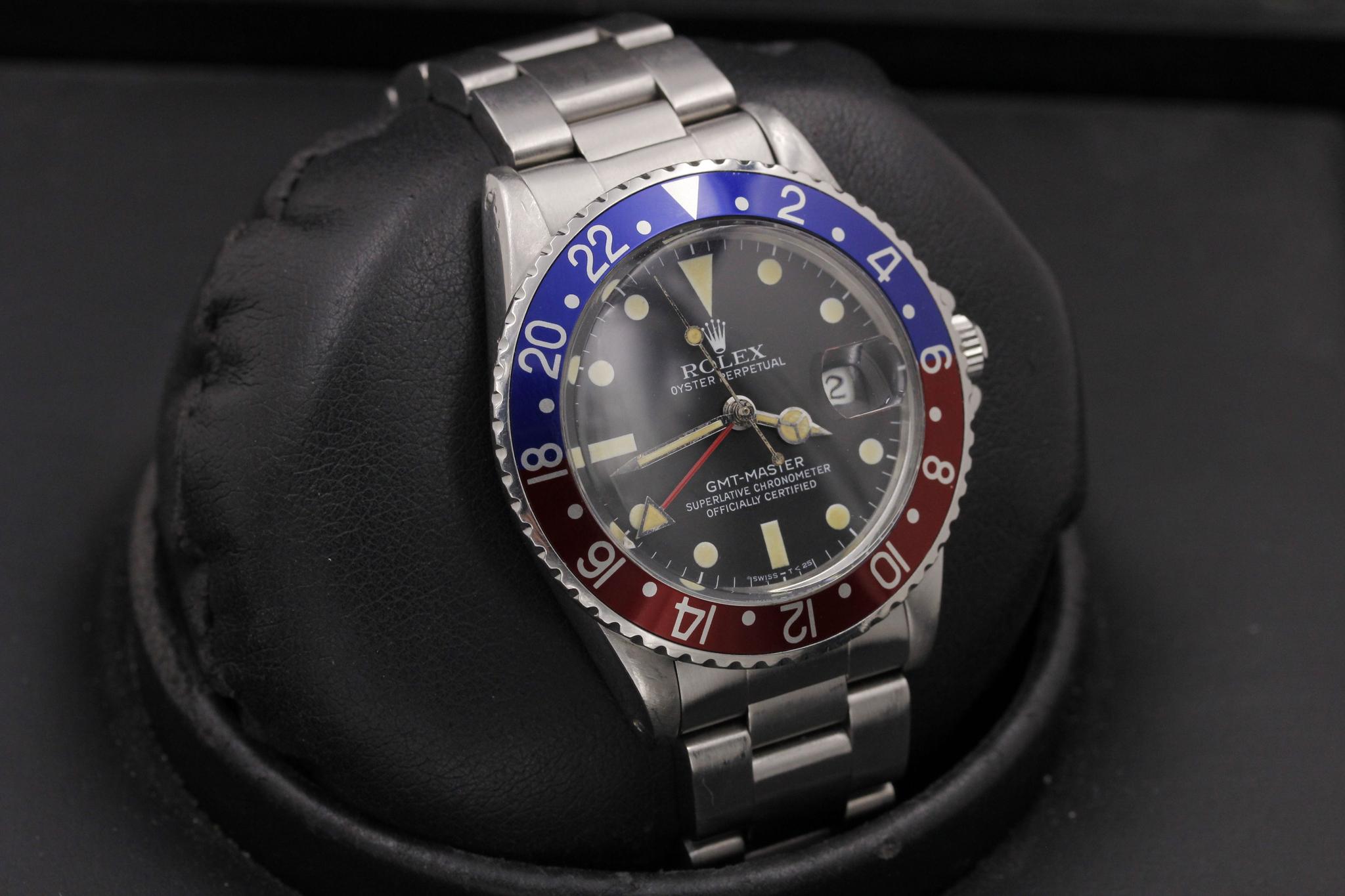 Watch Image 15