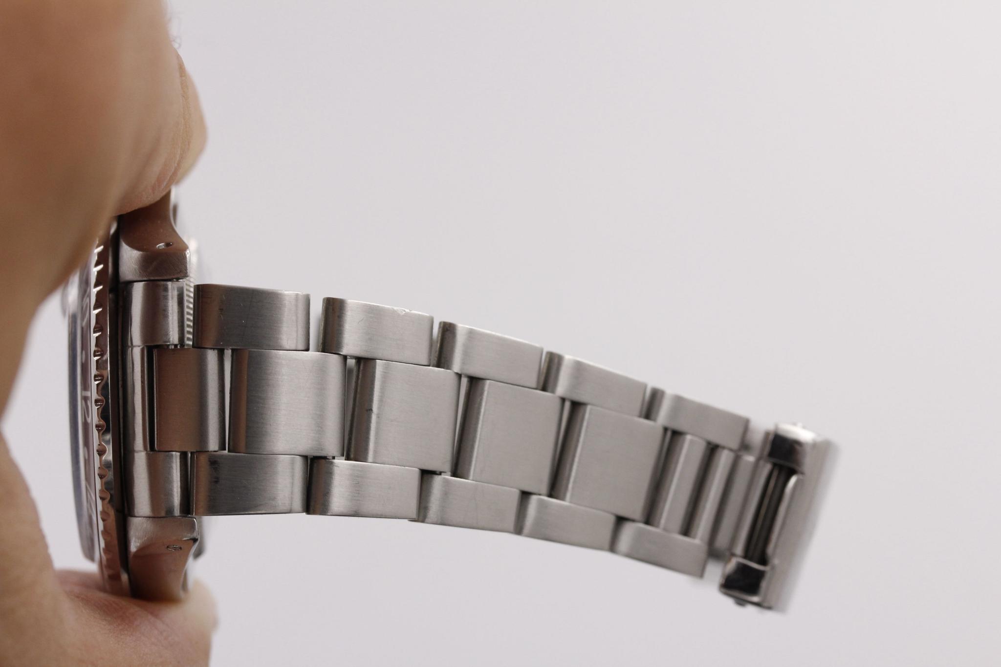 Watch Image 10