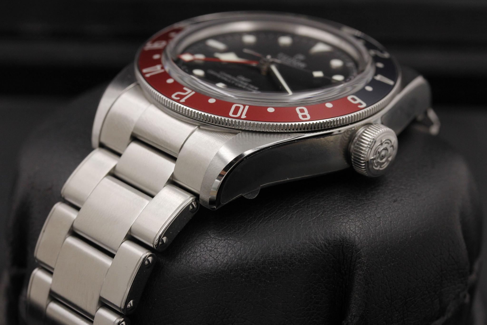 Watch Image 2