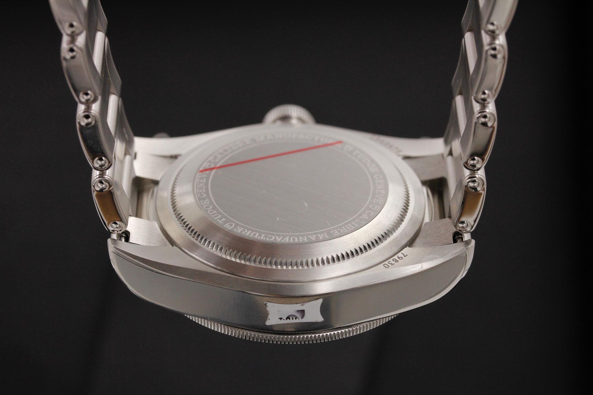 Watch Image 7