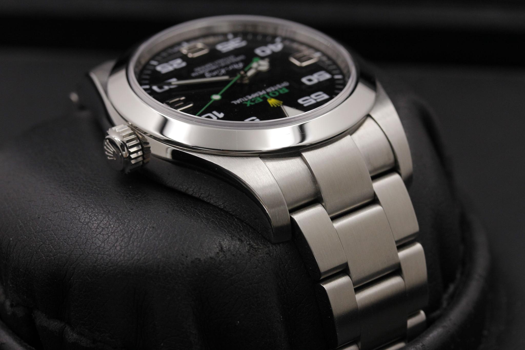 Watch Image 4