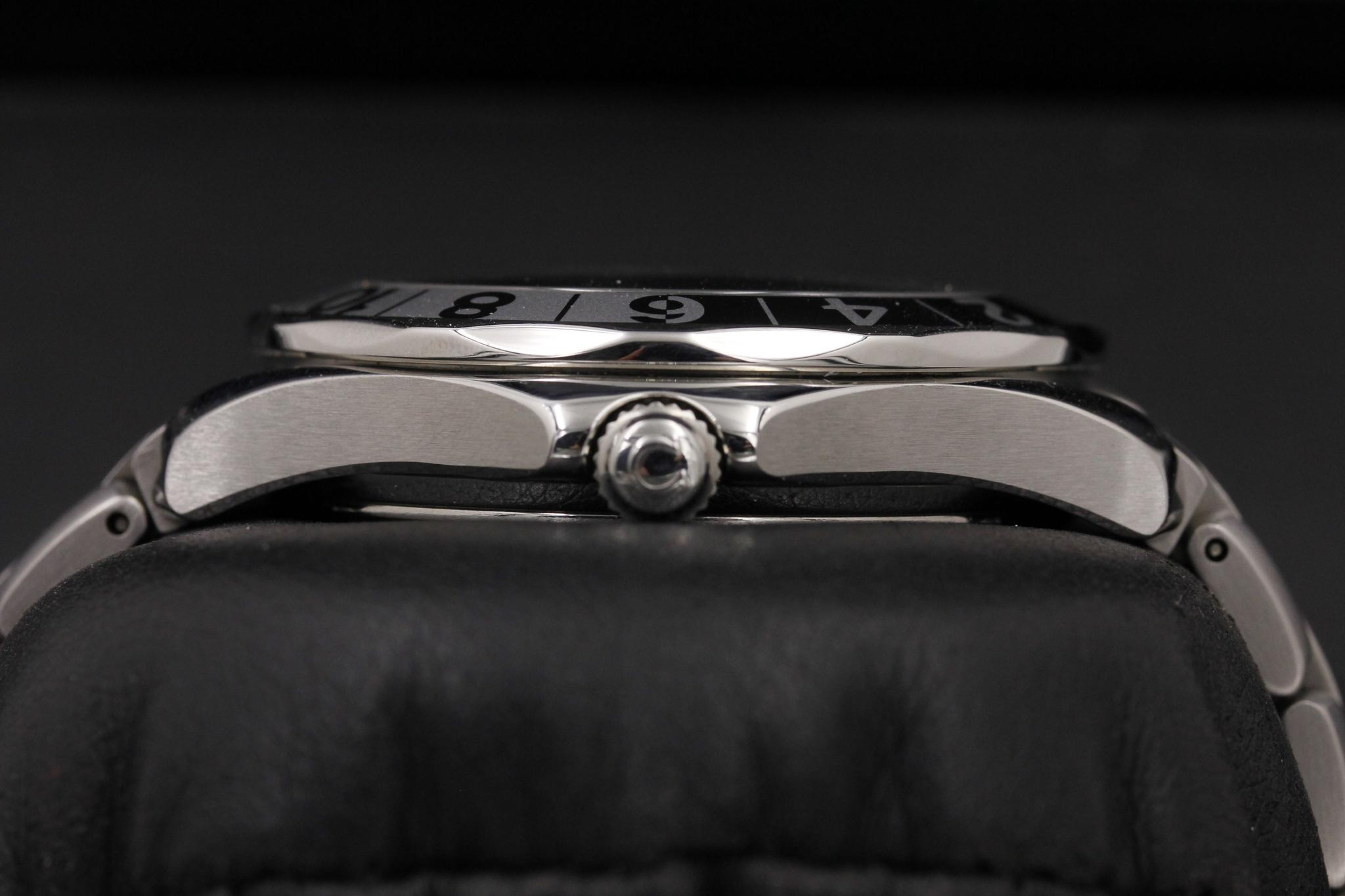 Watch Image 3