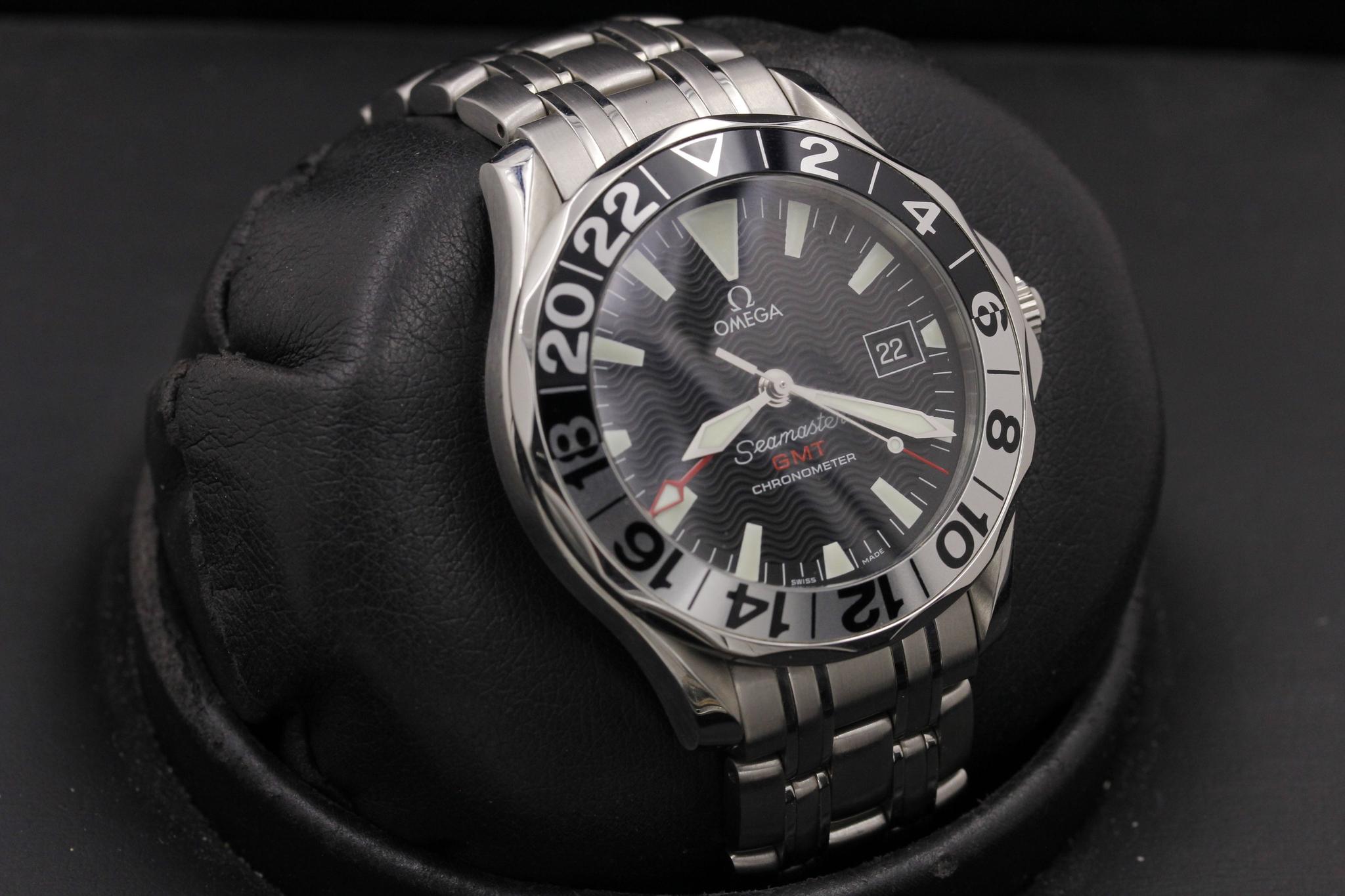 Watch Image 10