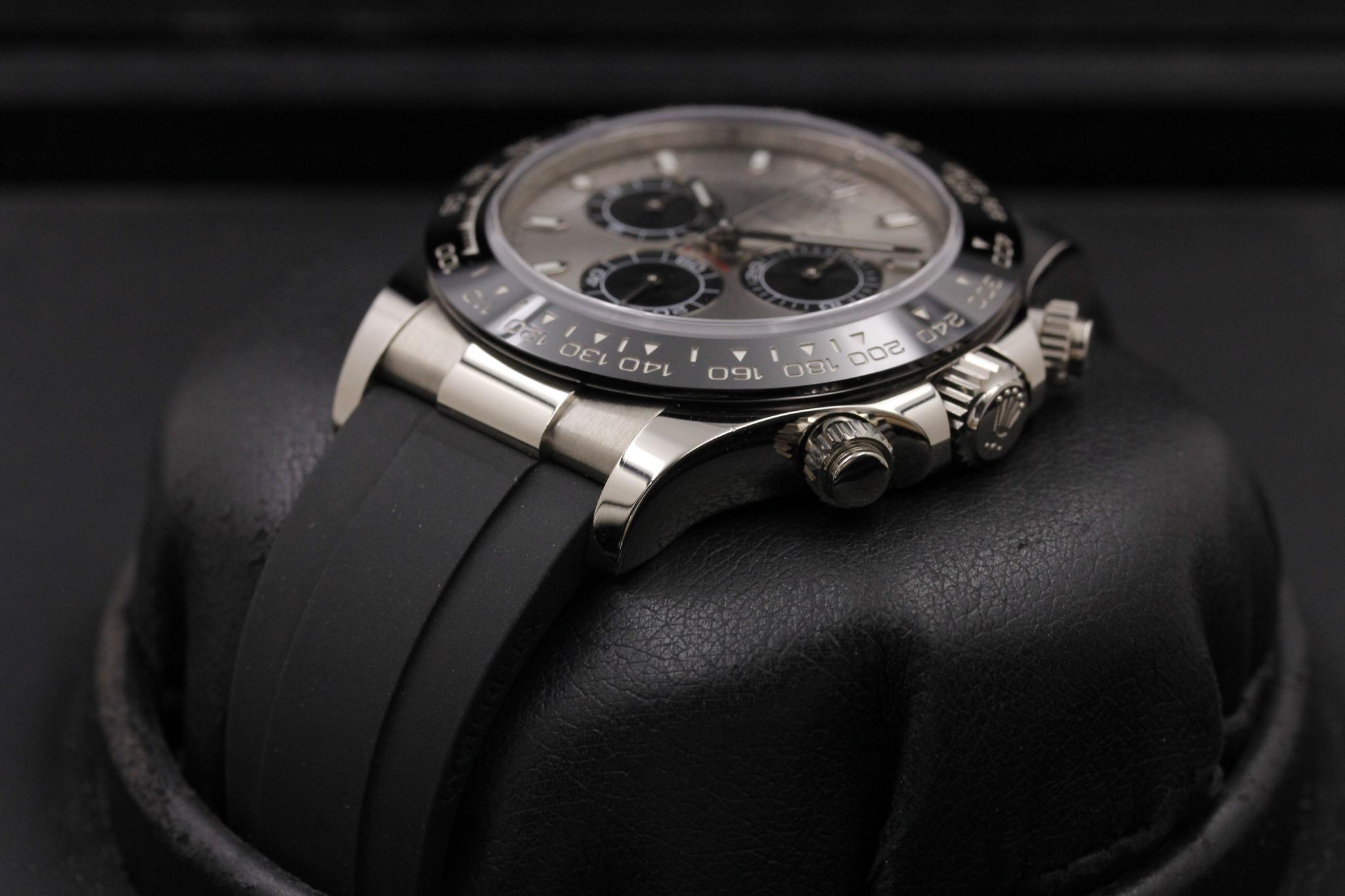 Watch Image 2