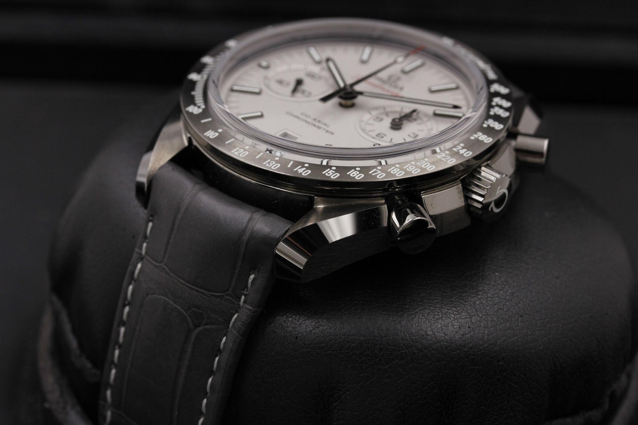 Watch Image 2