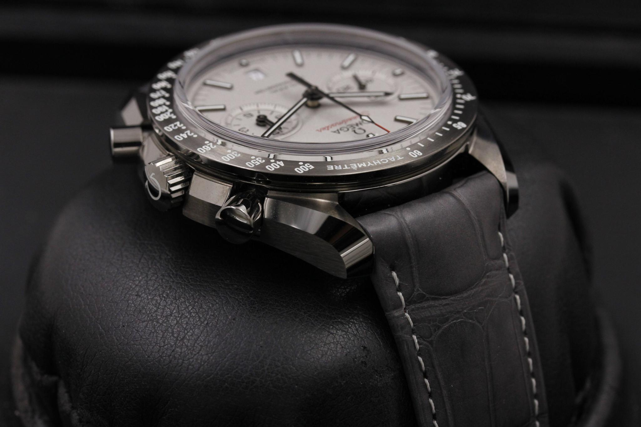 Watch Image 4