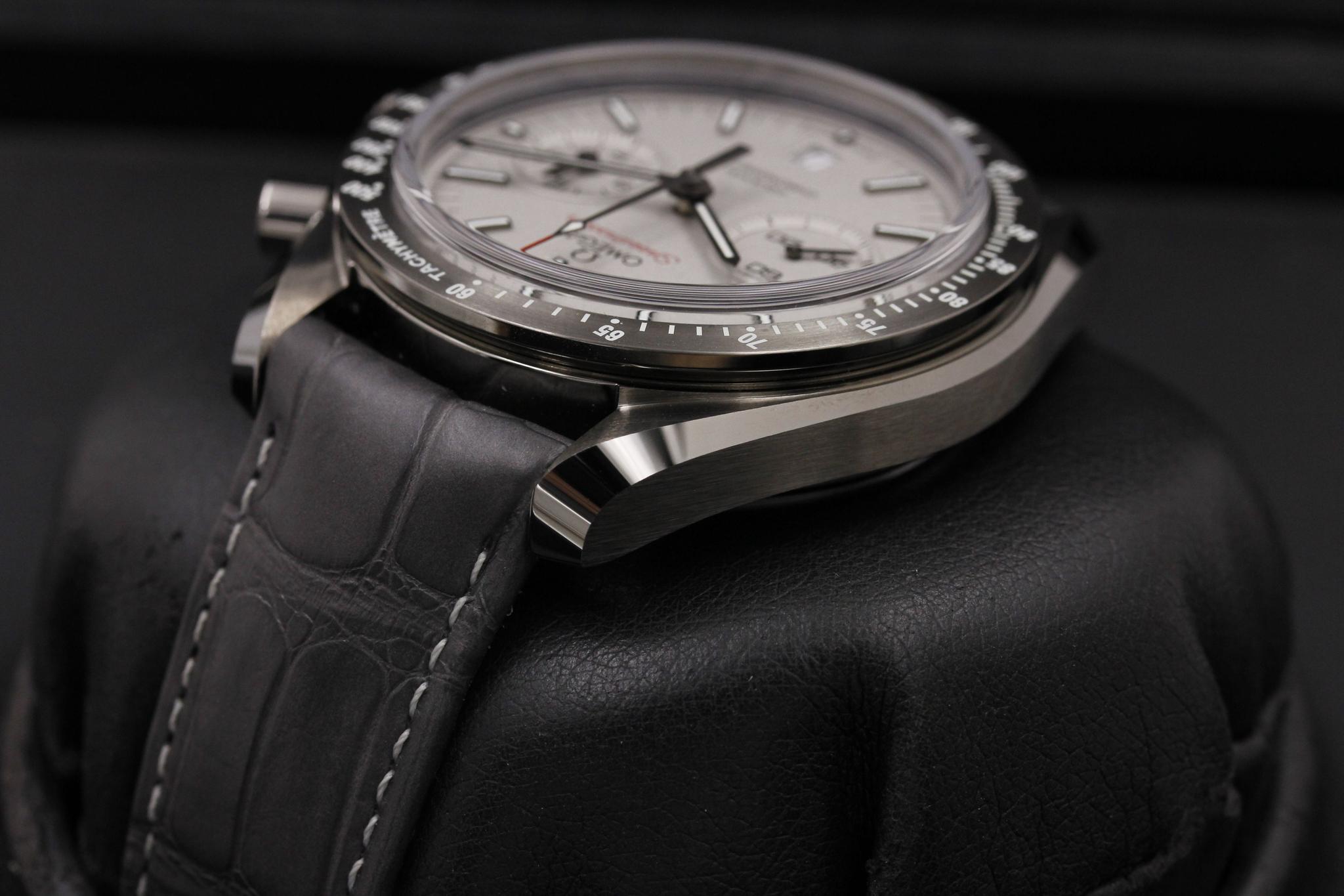 Watch Image 5