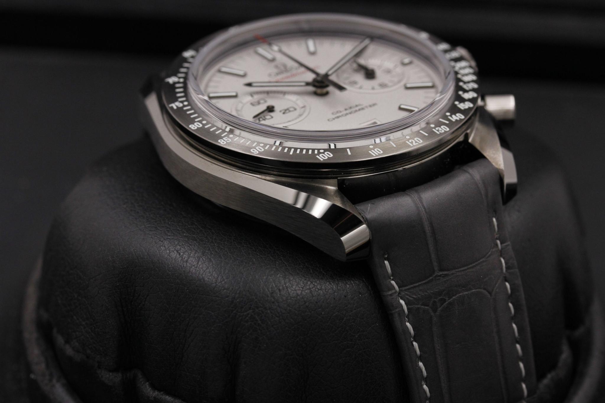 Watch Image 6