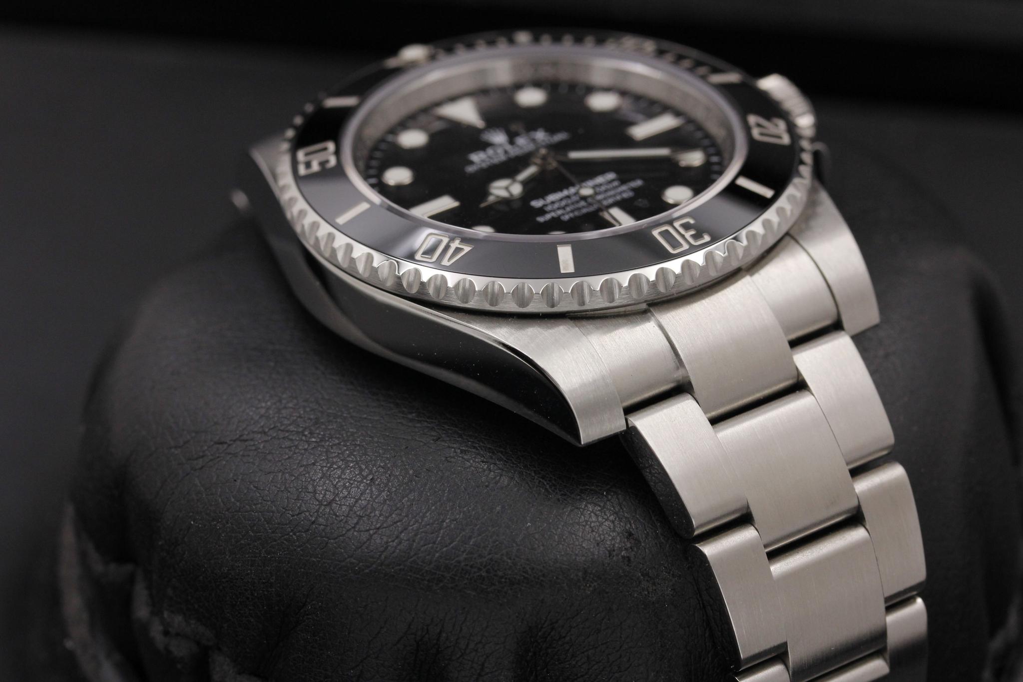 Watch Image 6