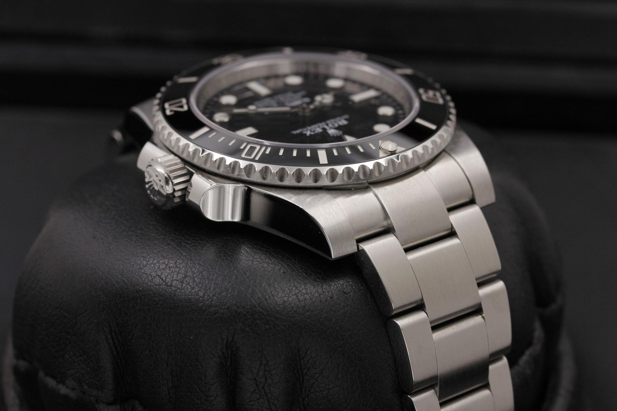 Watch Image 4