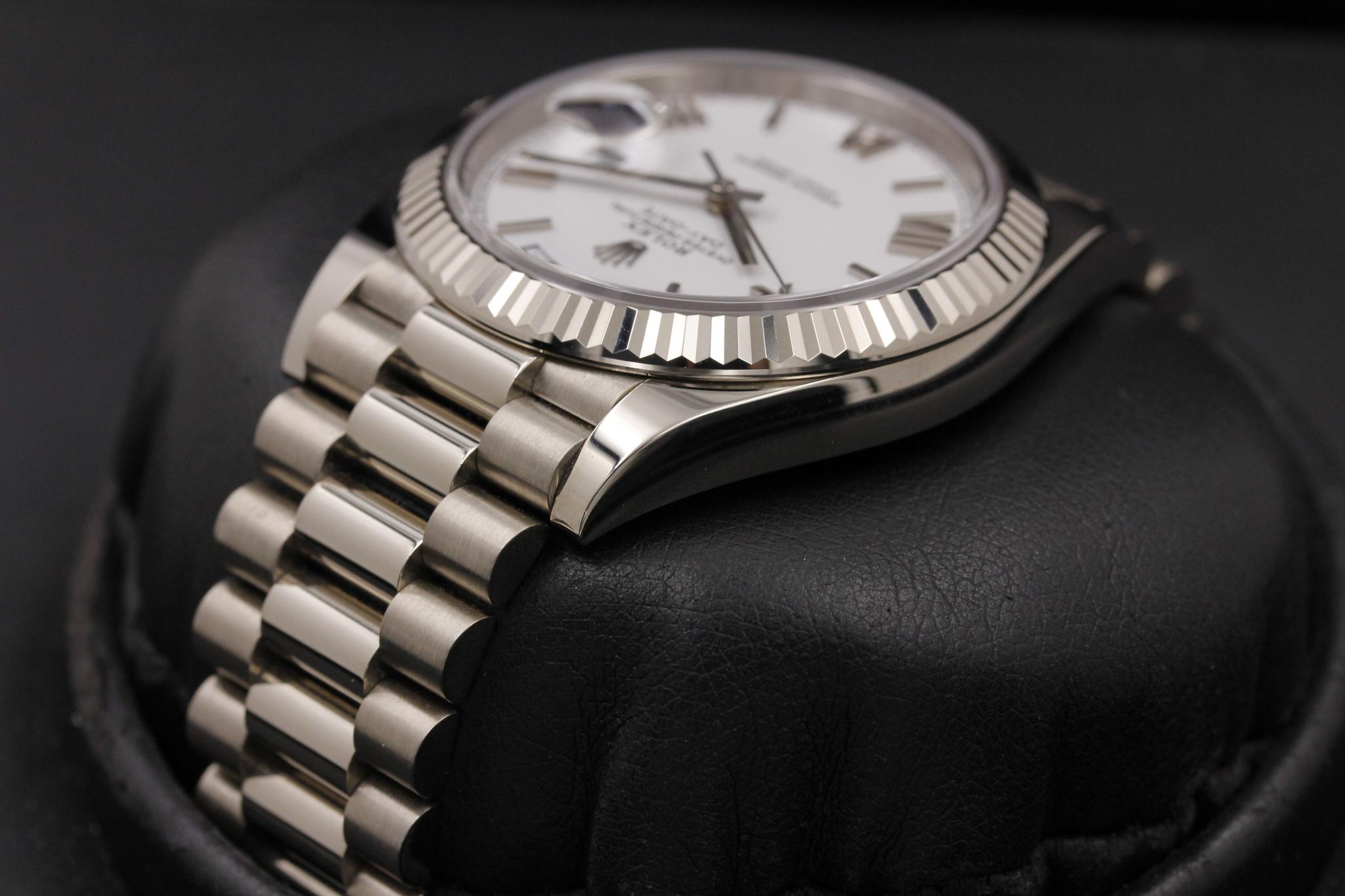 Watch Image 5