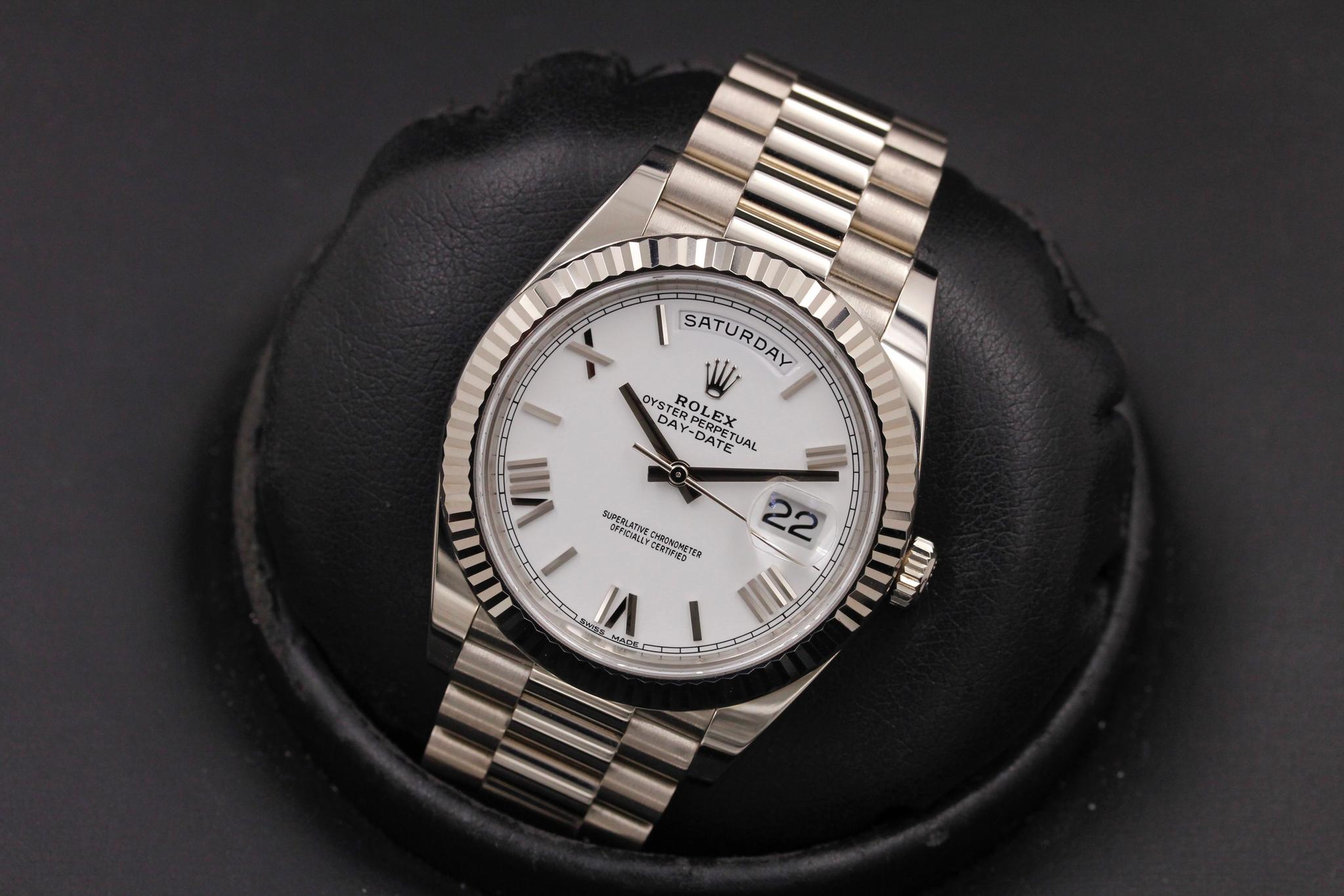 Watch Image 9