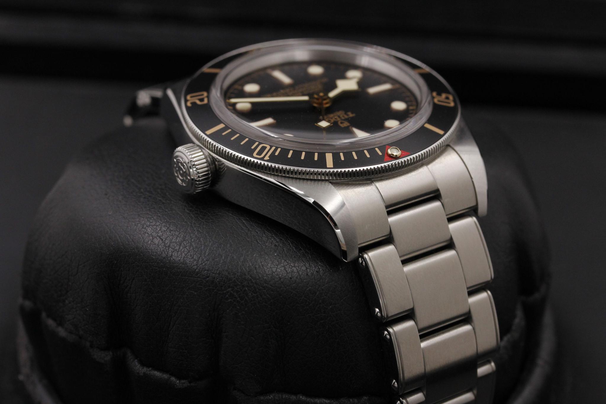 Watch Image 4