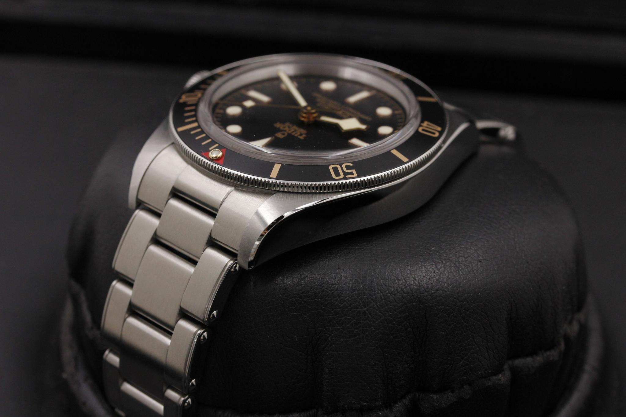 Watch Image 5
