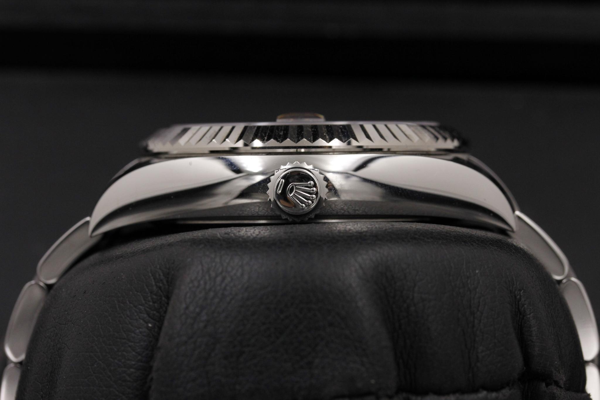 Watch Image 3