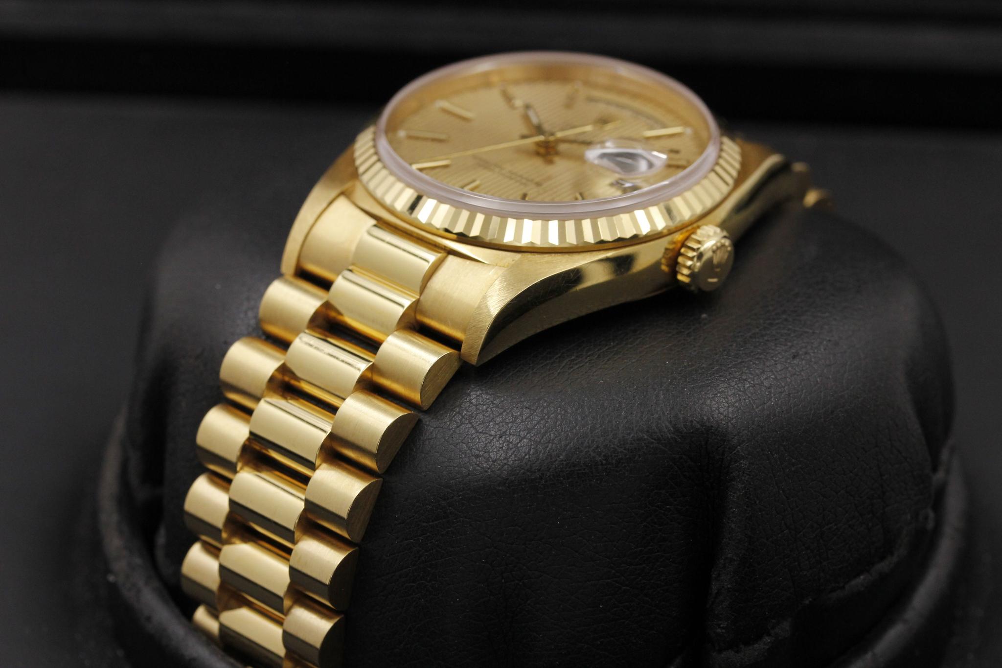 Watch Image 2