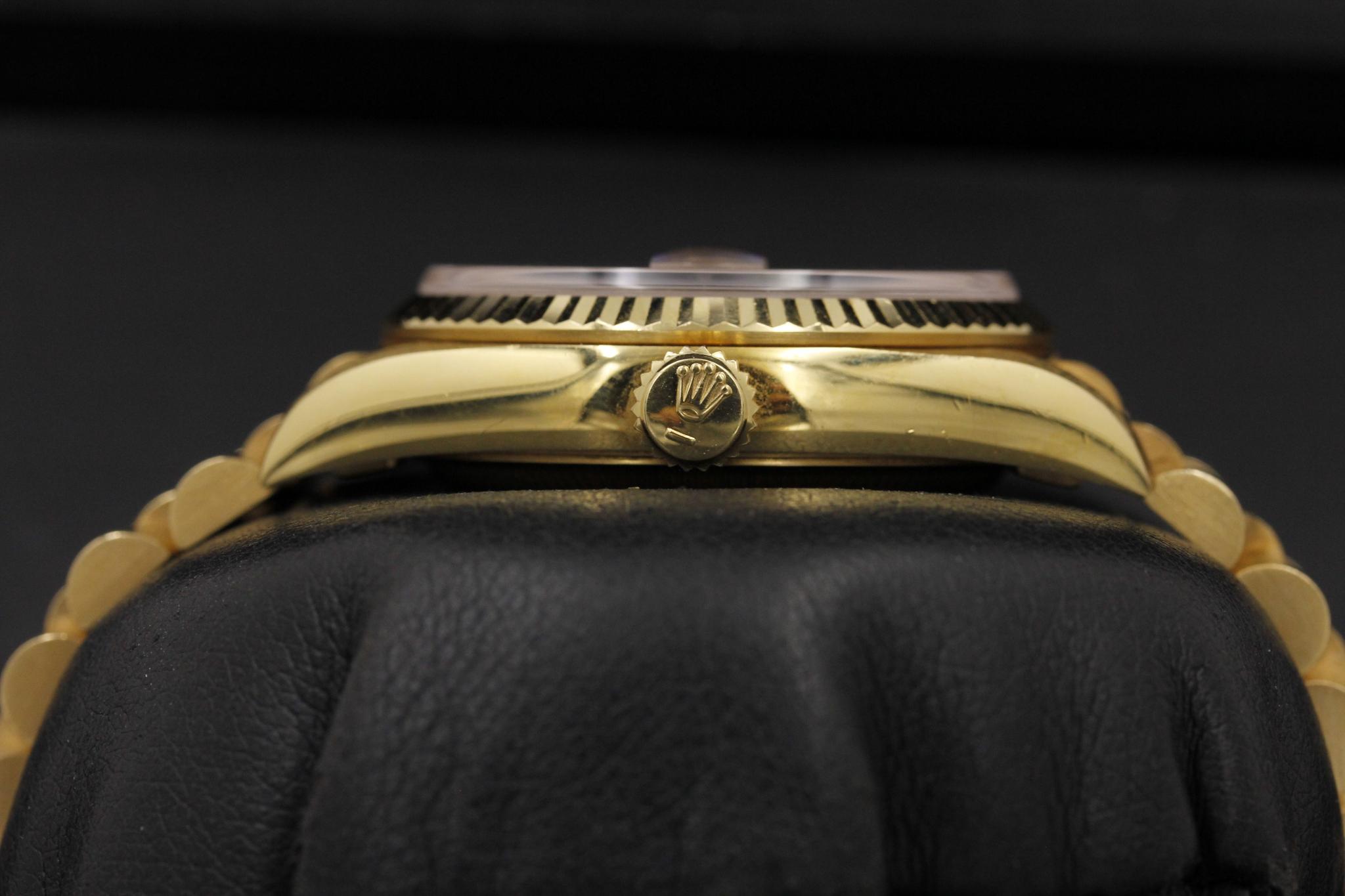 Watch Image 3