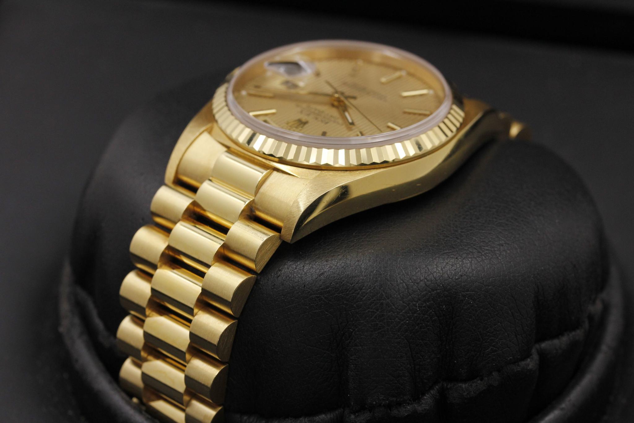 Watch Image 5