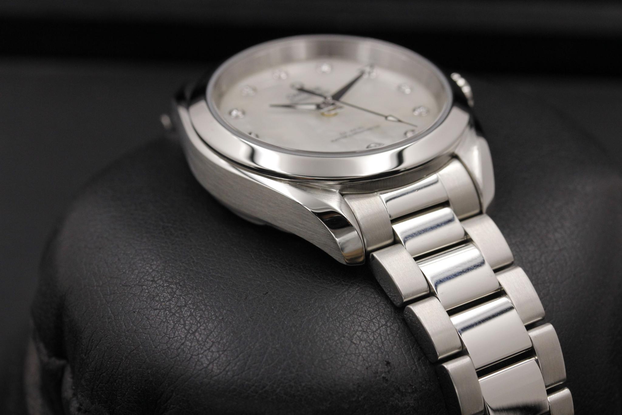 Watch Image 6
