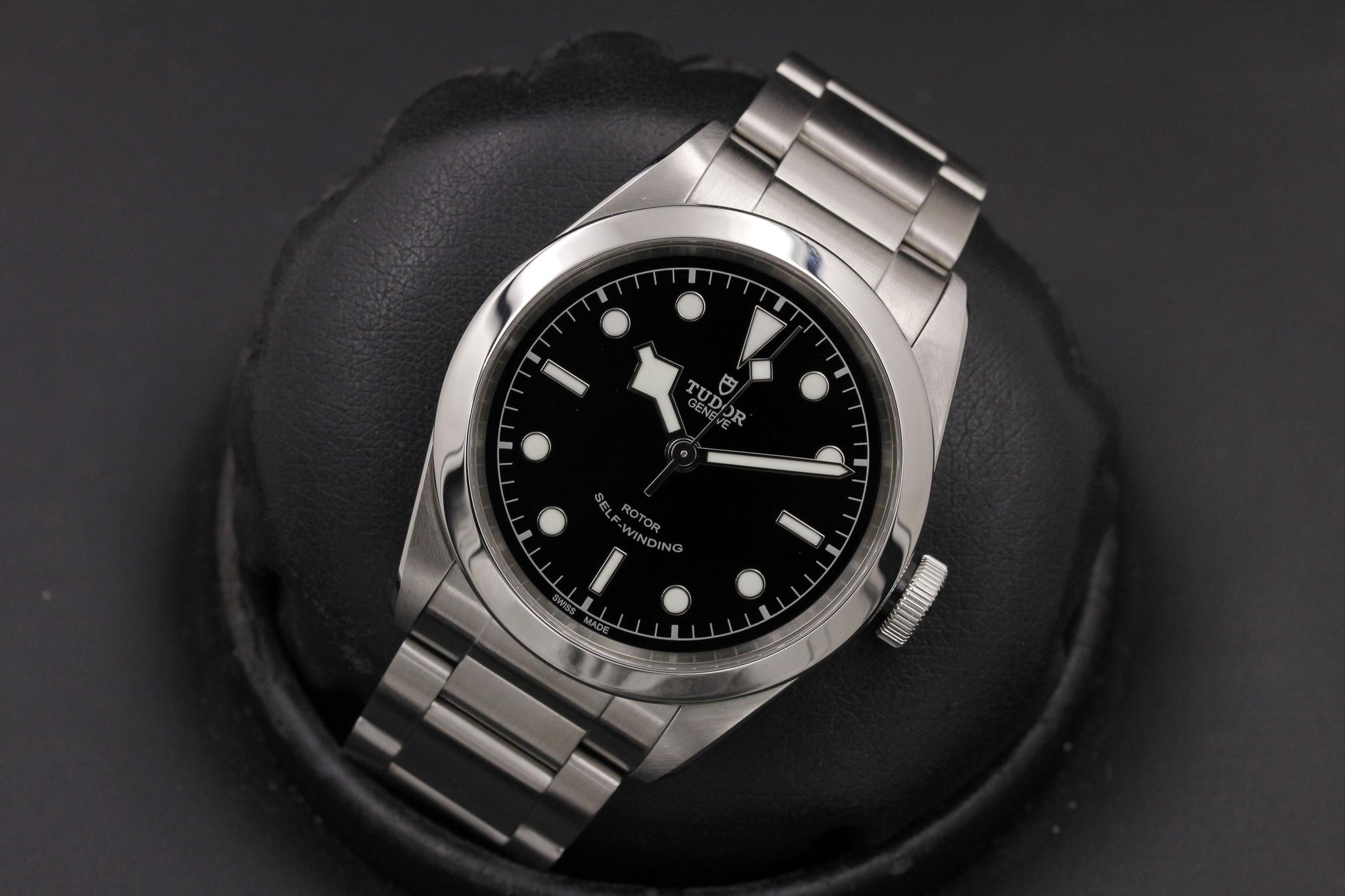 Watch Image 9
