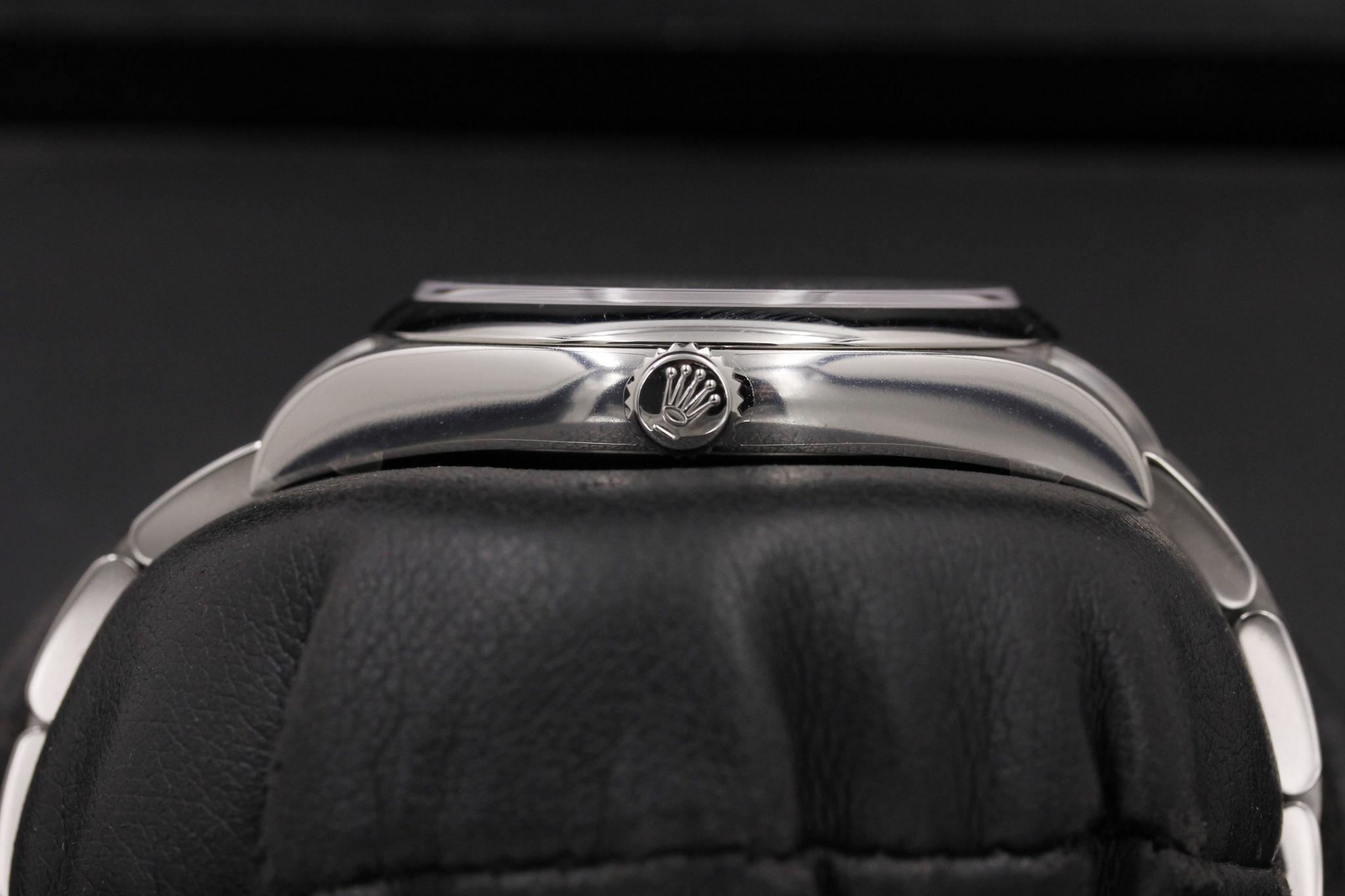 Watch Image 3