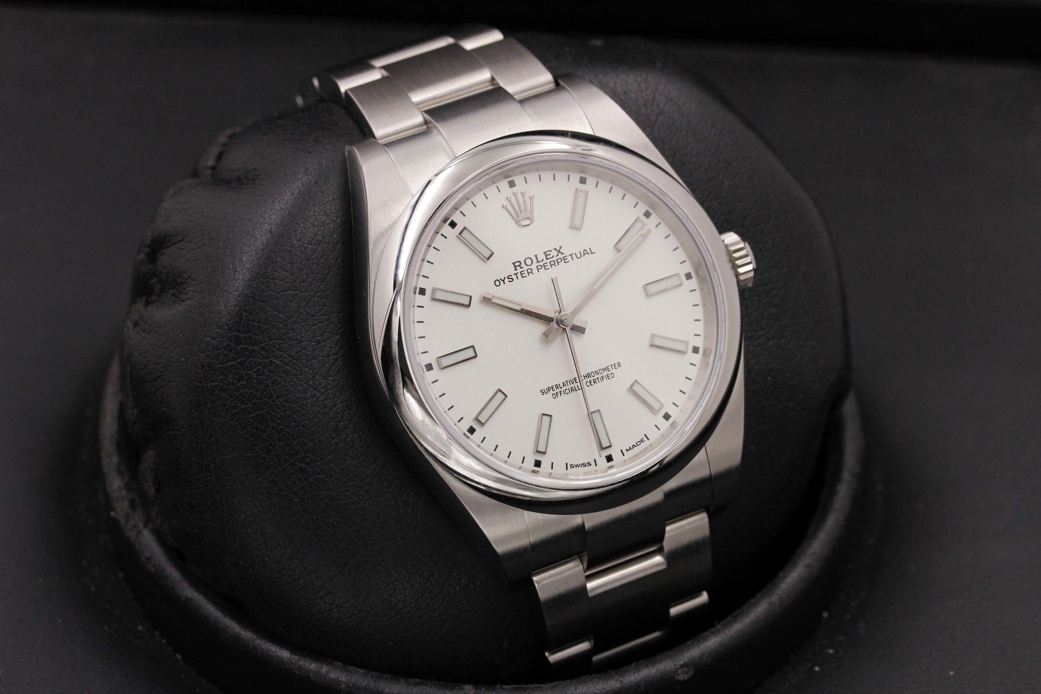 Watch Image 9