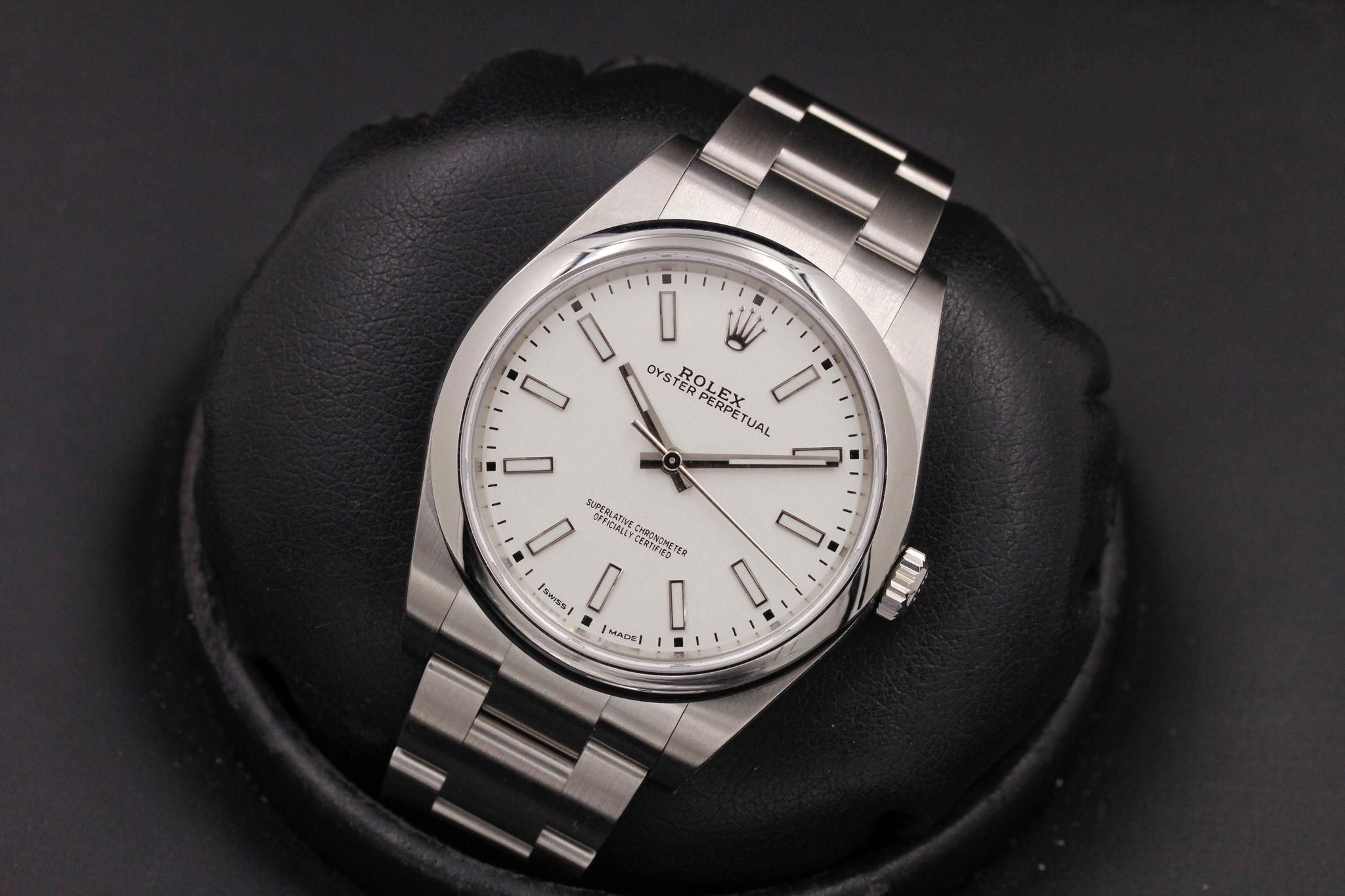 Watch Image 10