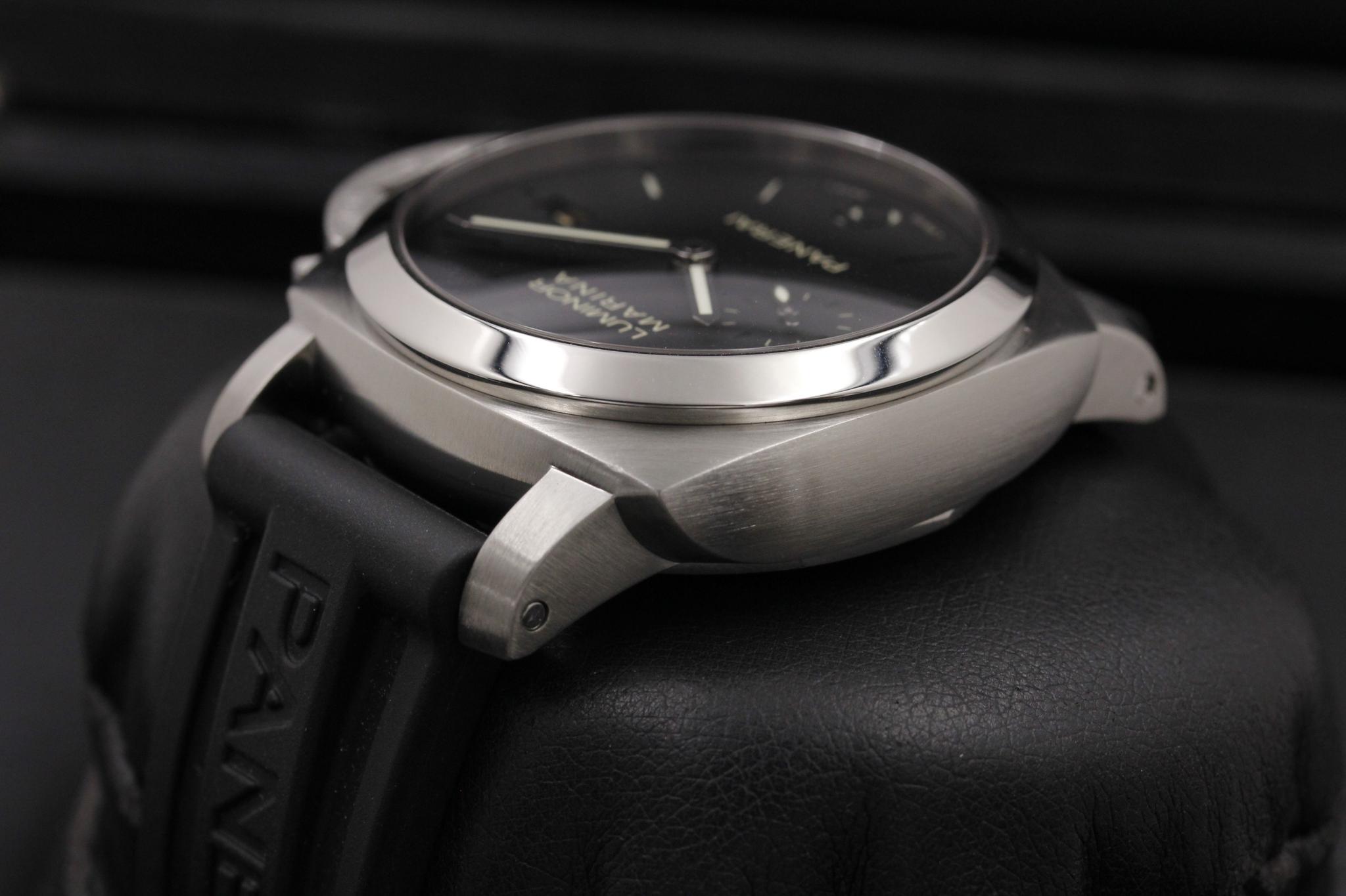 Watch Image 5