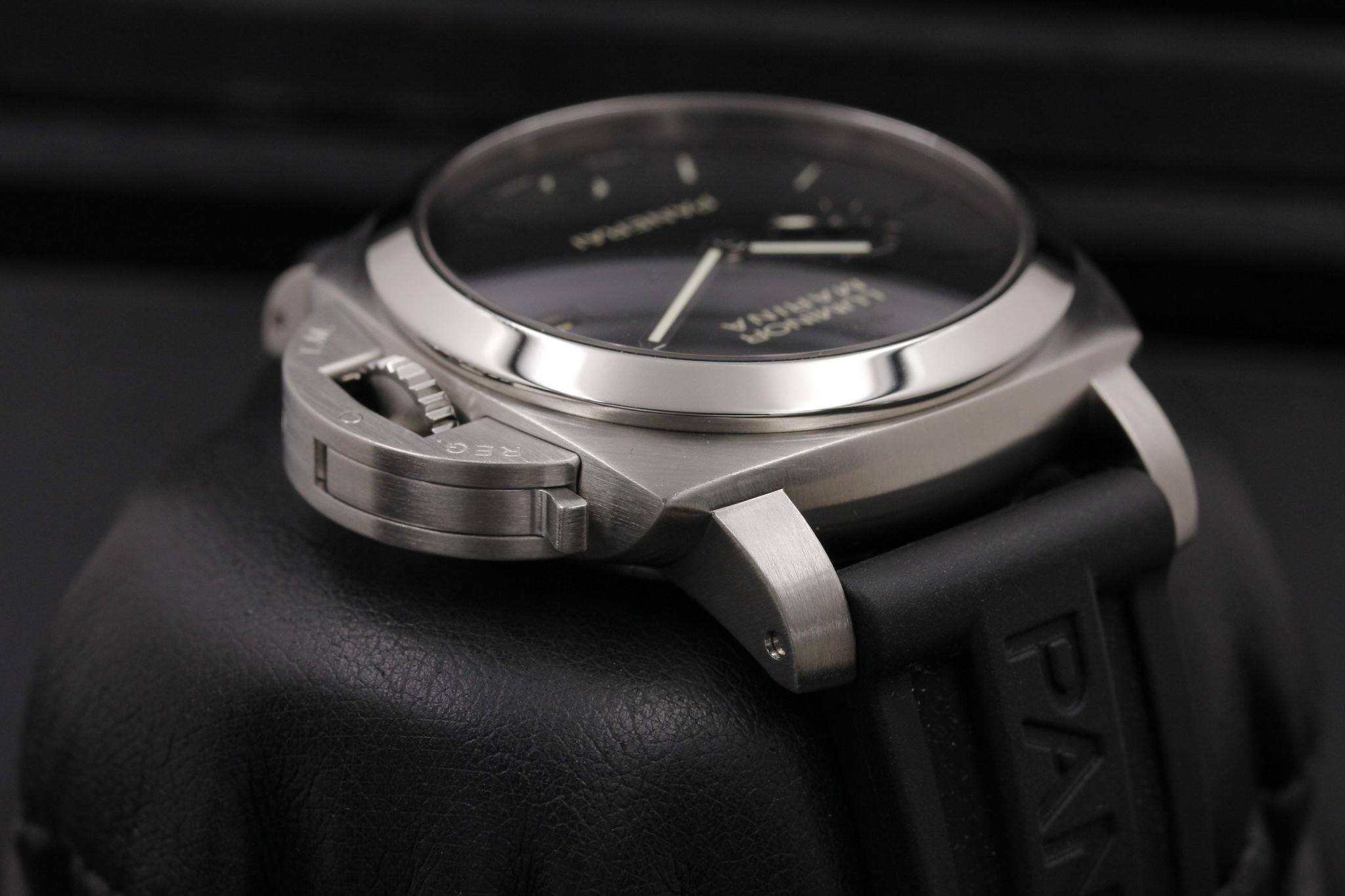 Watch Image 4