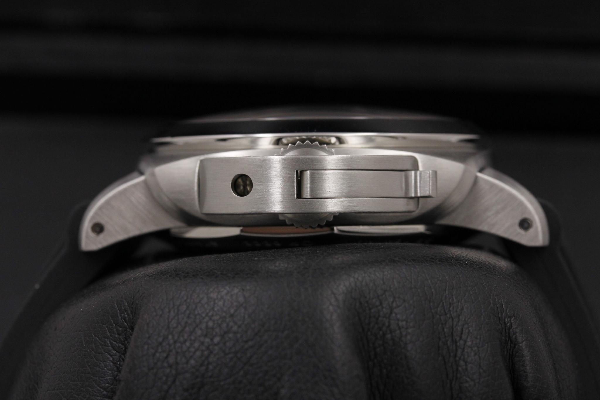 Watch Image 3