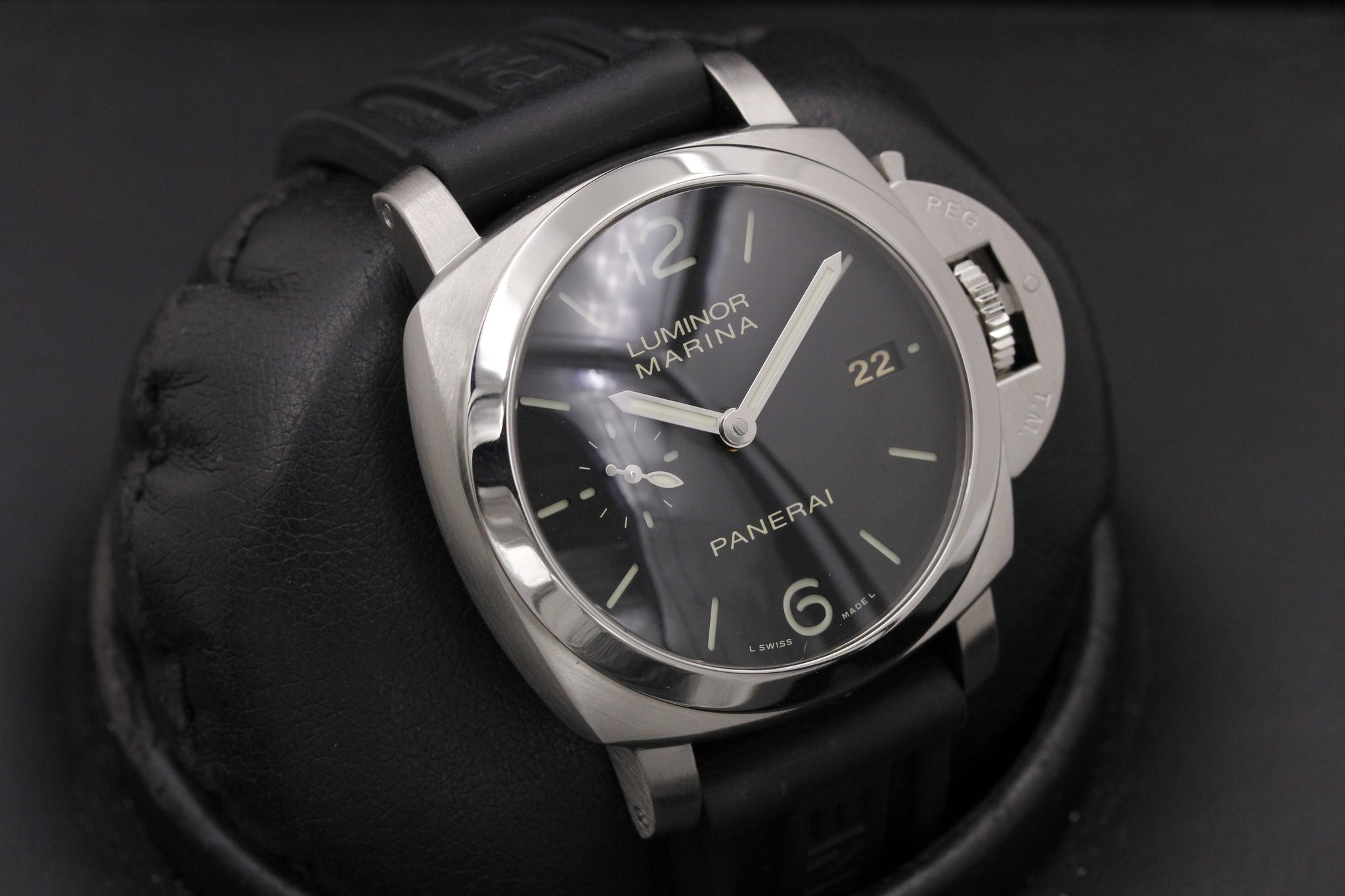 Watch Image 11