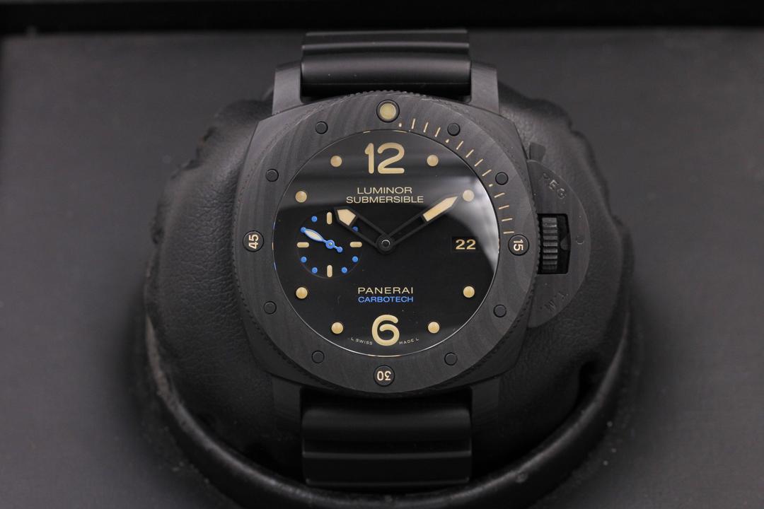 Panerai Submersible Carbotech Pam 616