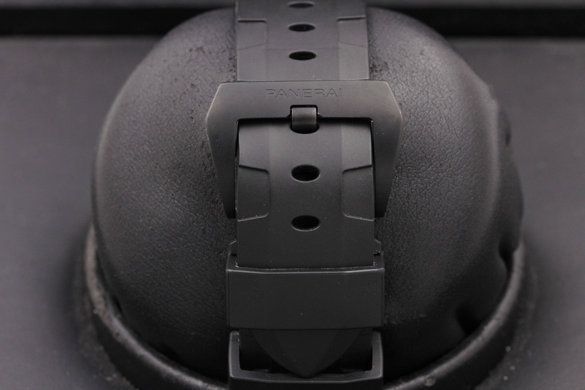 Watch Image 10