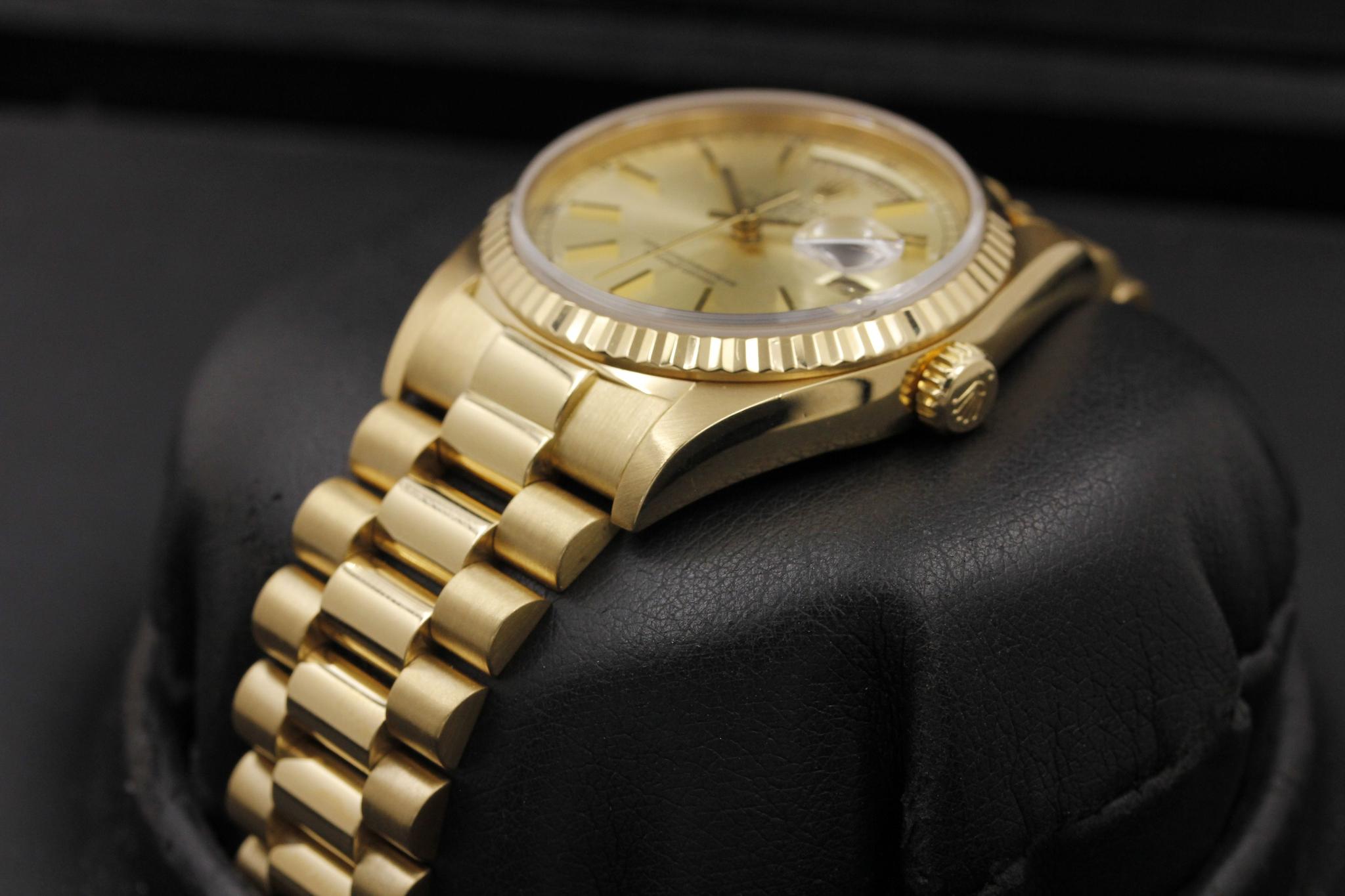 Watch Image 2